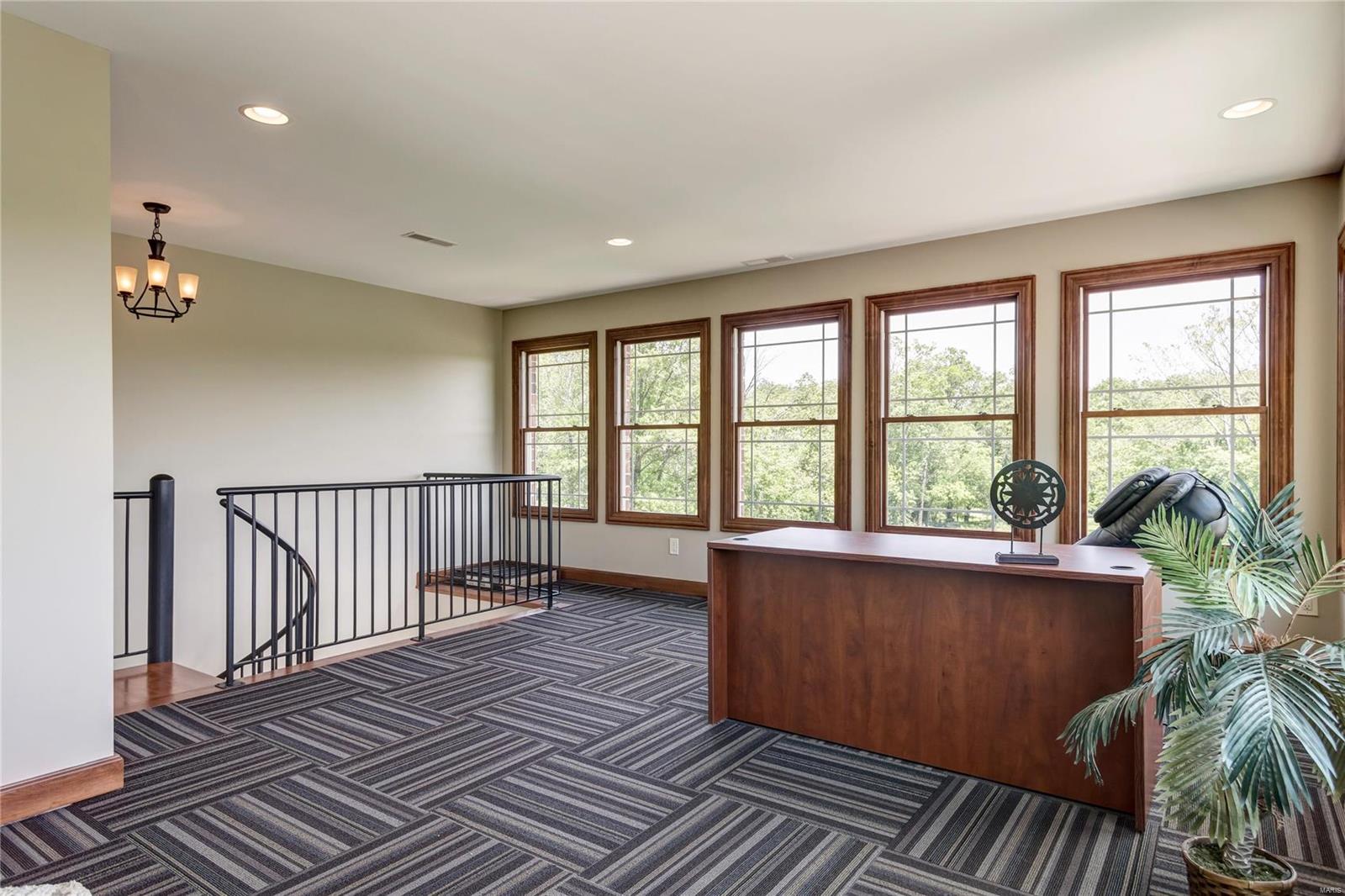 Summit Estate - Residential