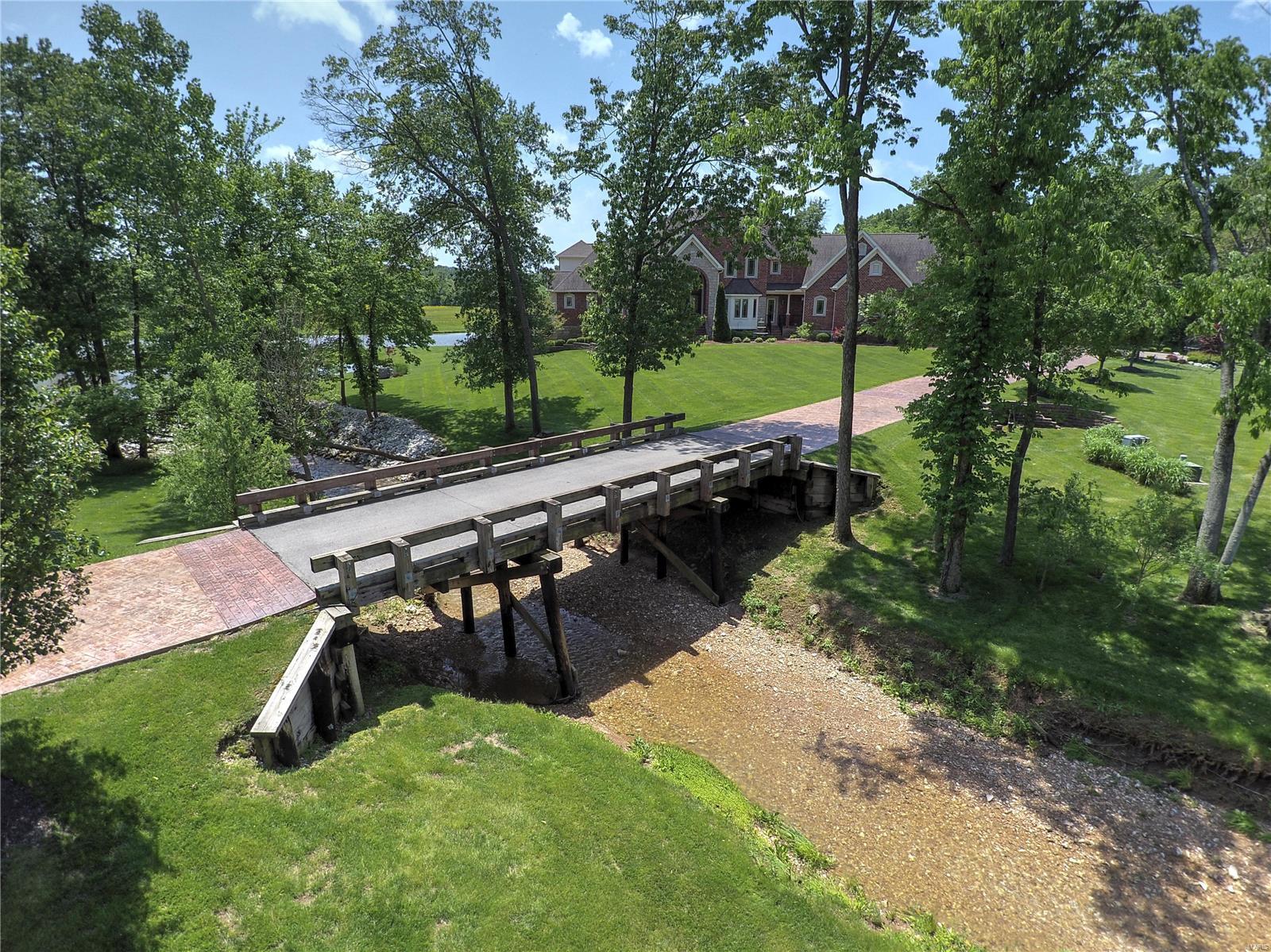 Summit Estate - Residential