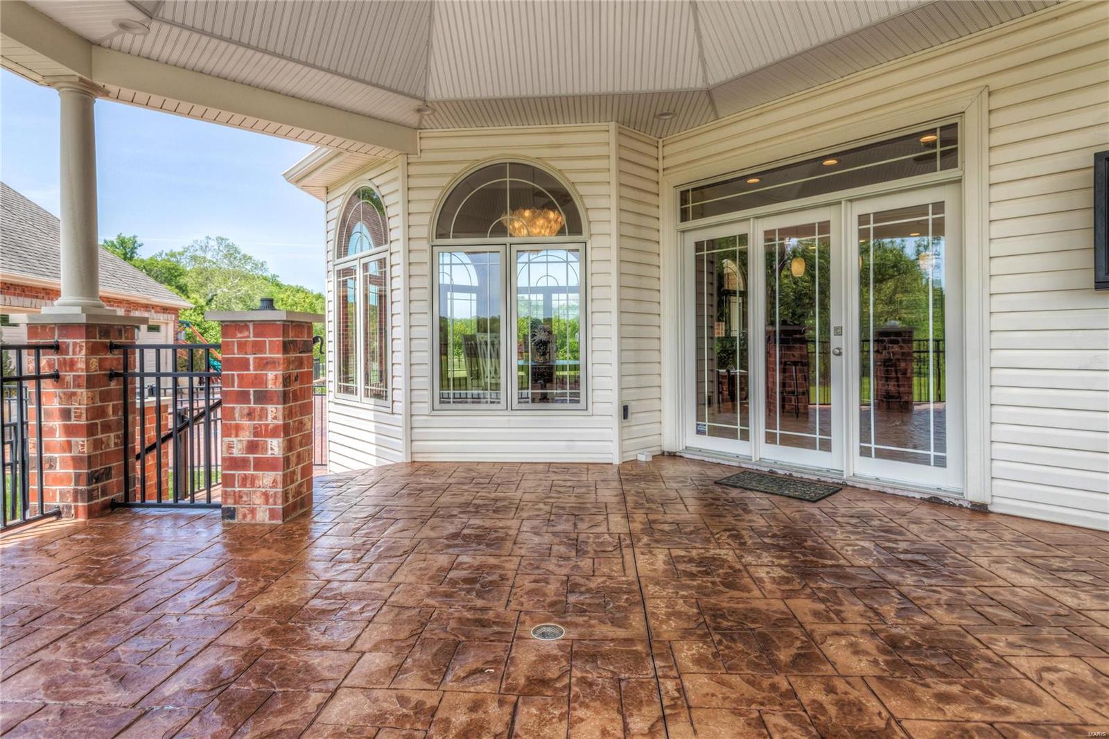 Summit Estate - Residential