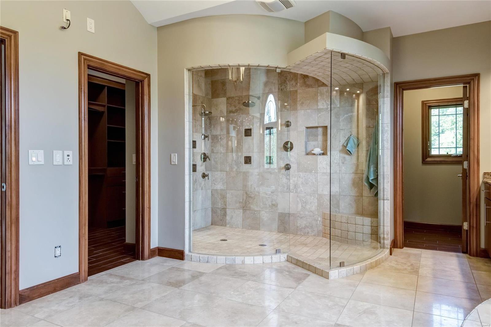 Summit Estate - Residential