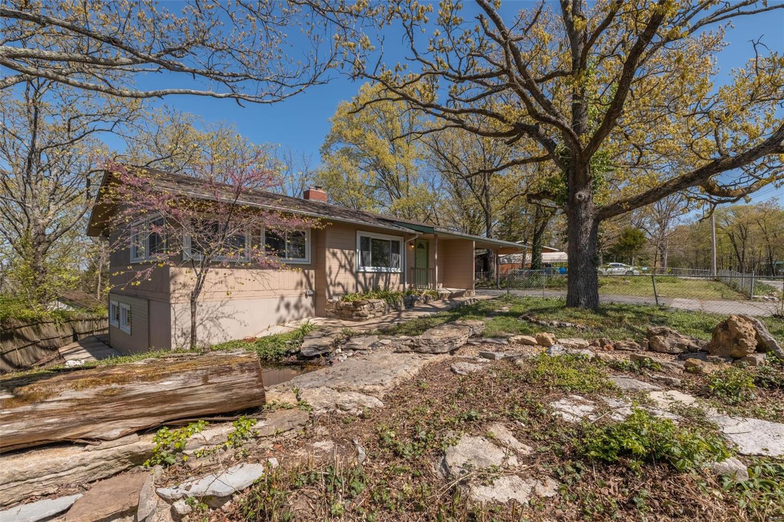 Lake Adelle 5 - Residential