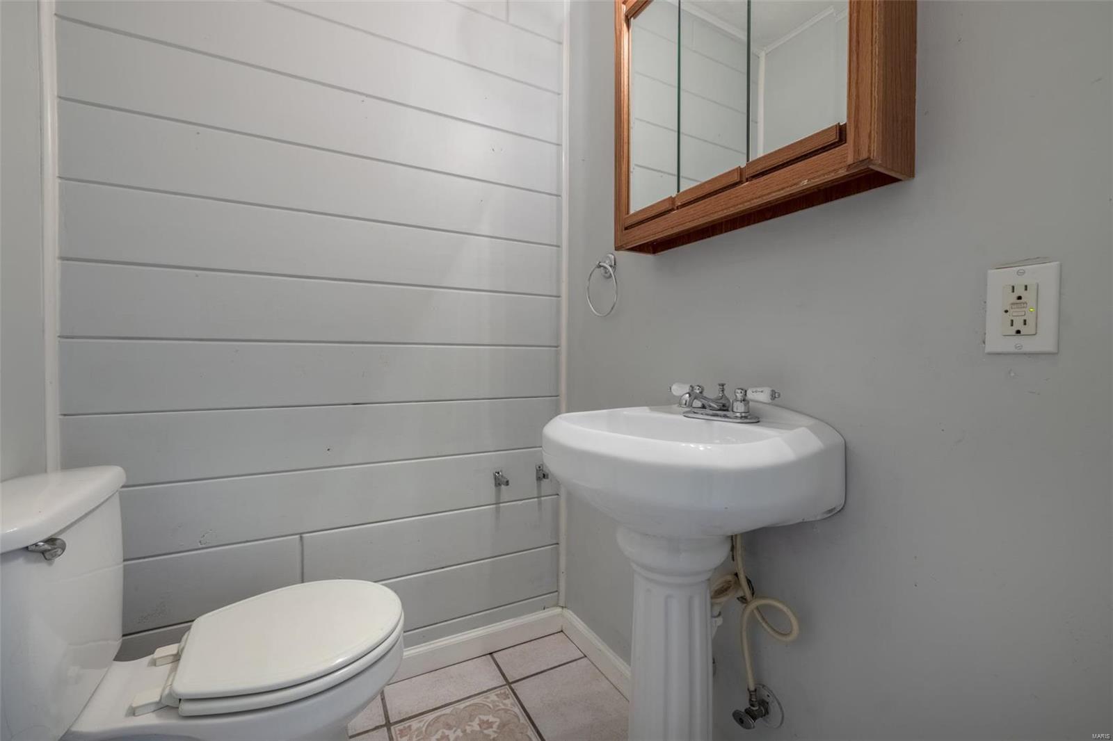 Lake Adelle 5 - Residential