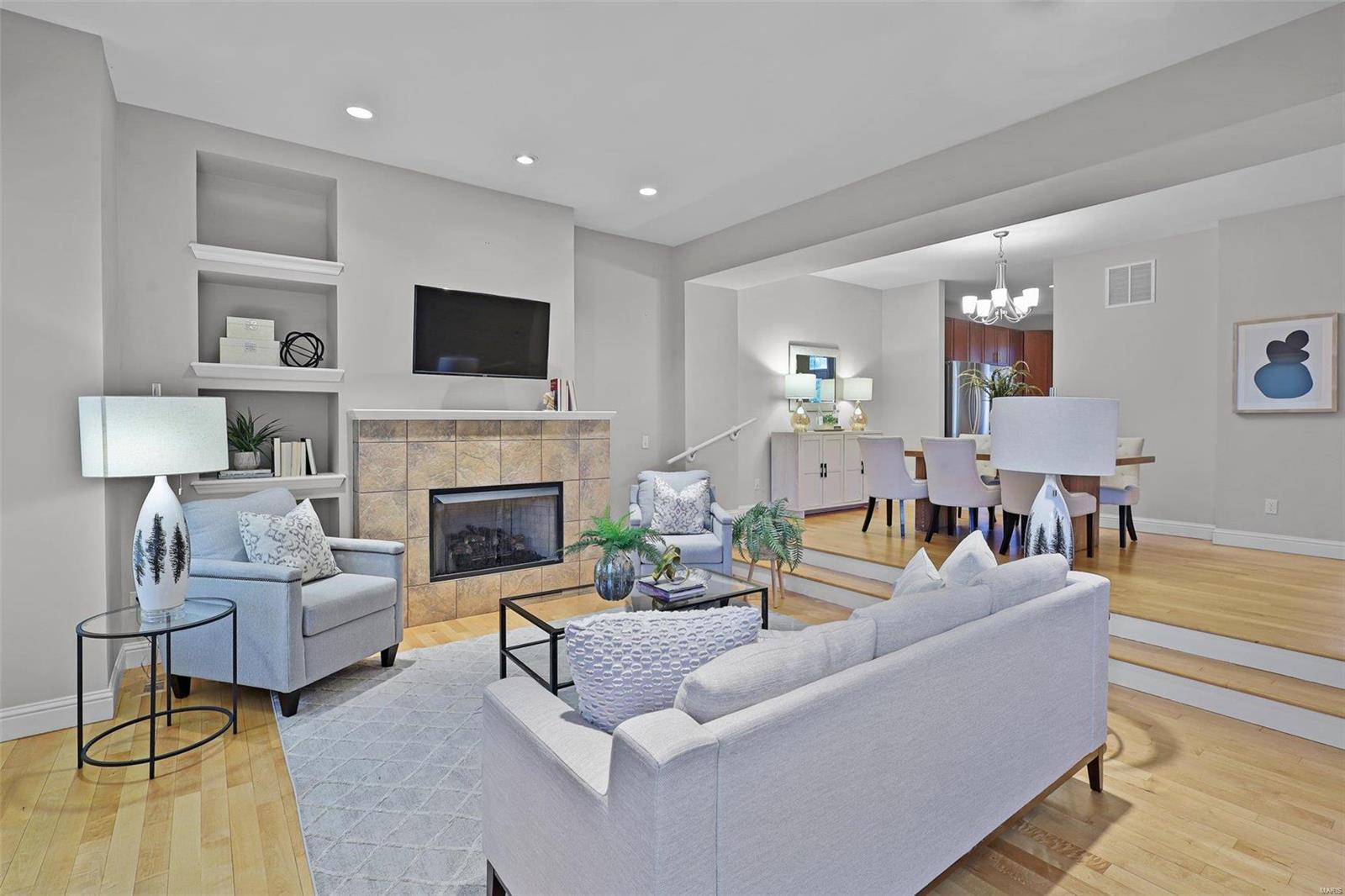 Riva Condos - Residential