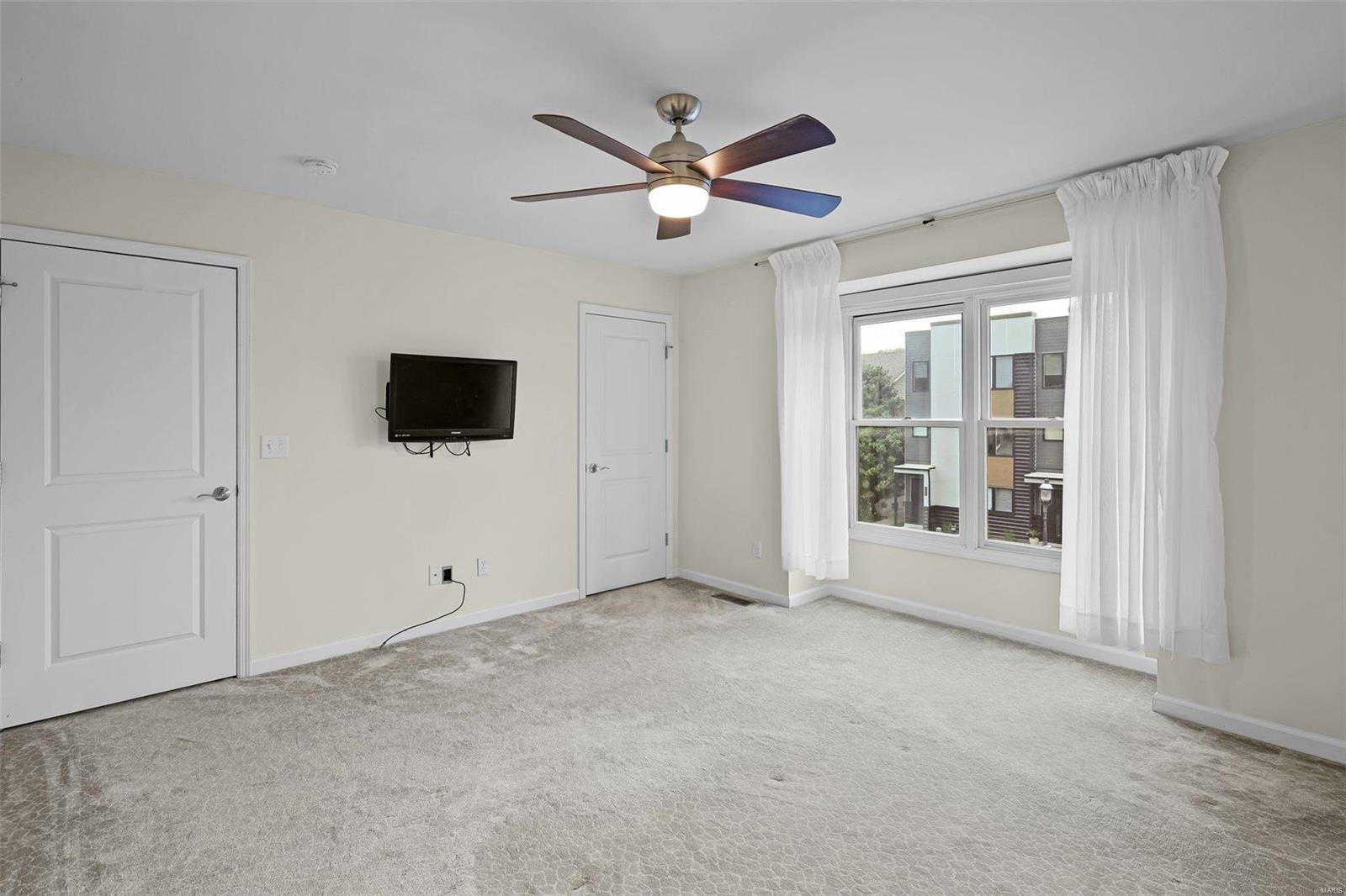 Riva Condos - Residential