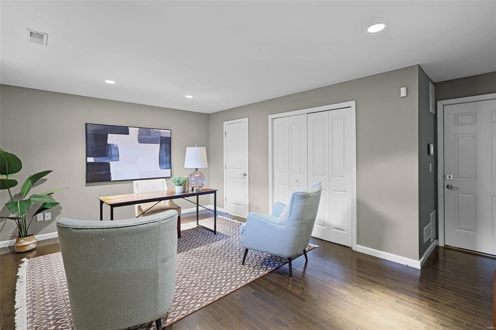 Riva Condos - Residential