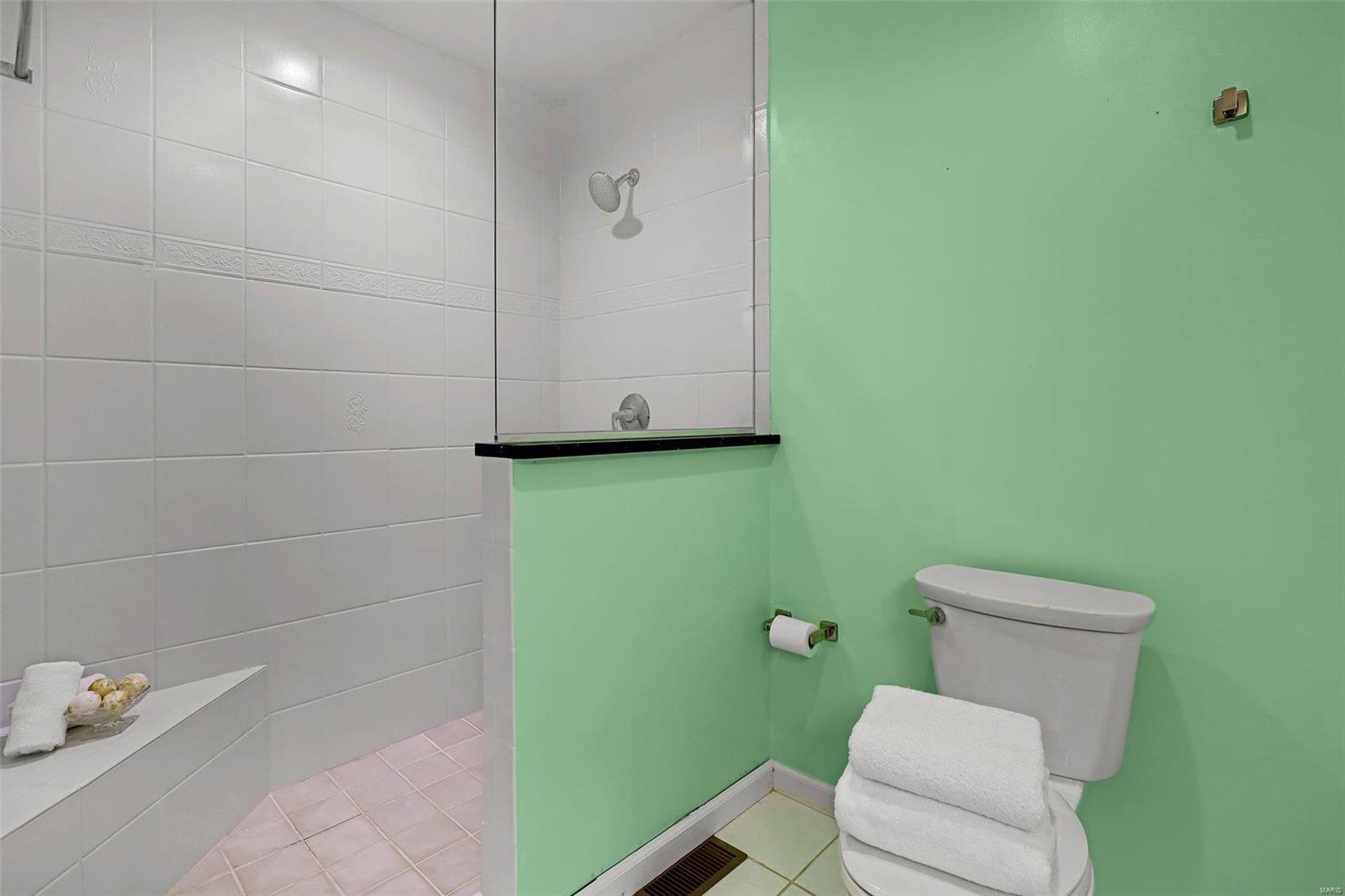 Riva Condos - Residential