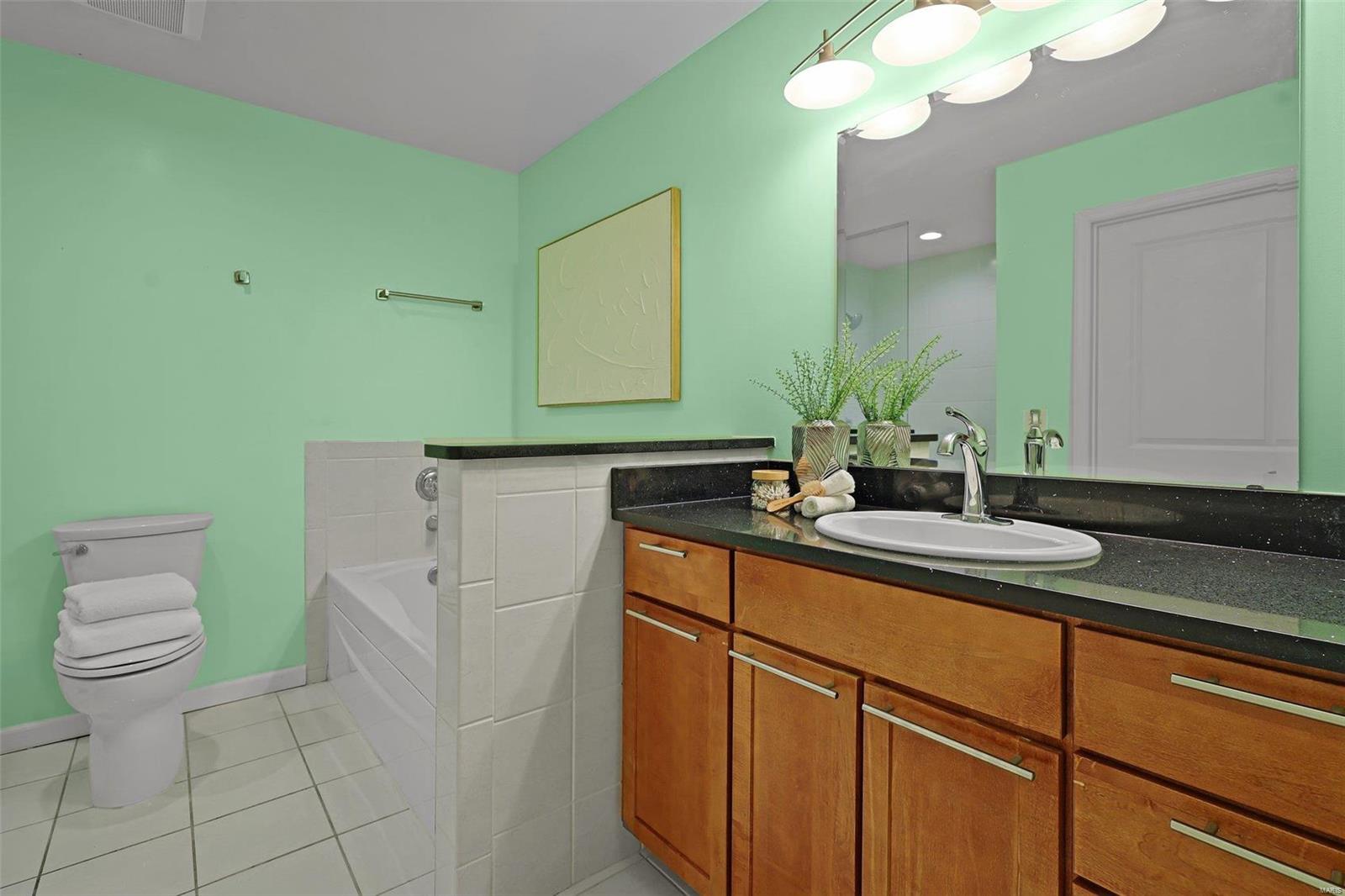 Riva Condos - Residential