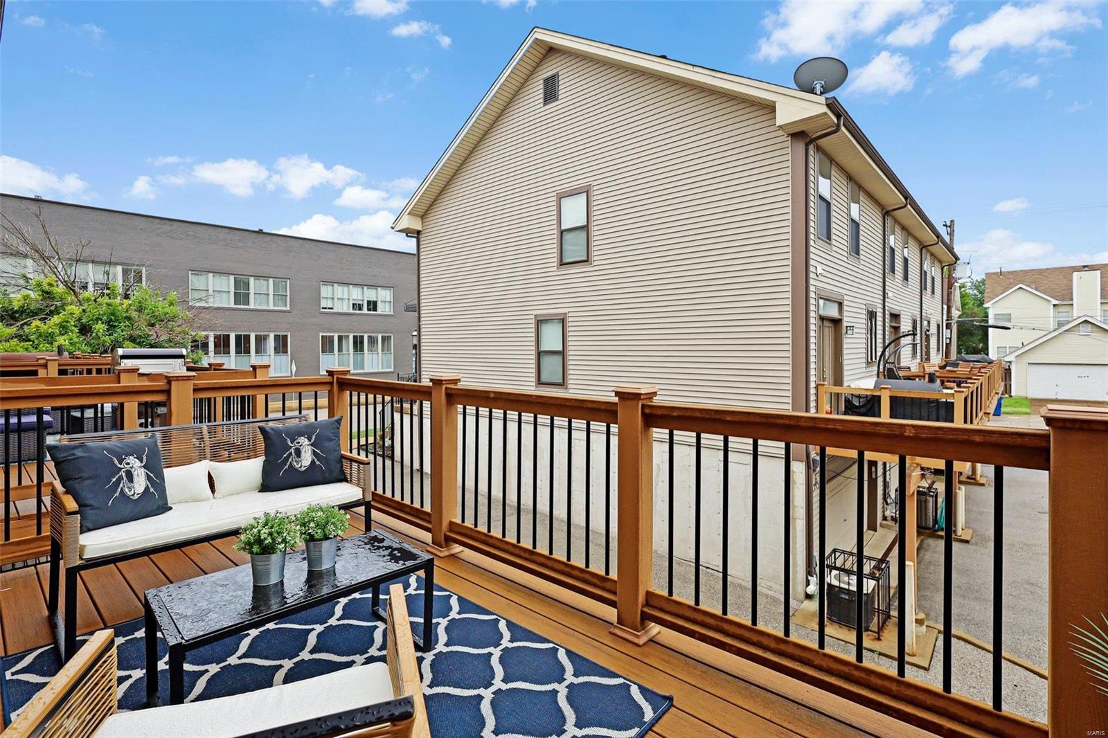 Riva Condos - Residential