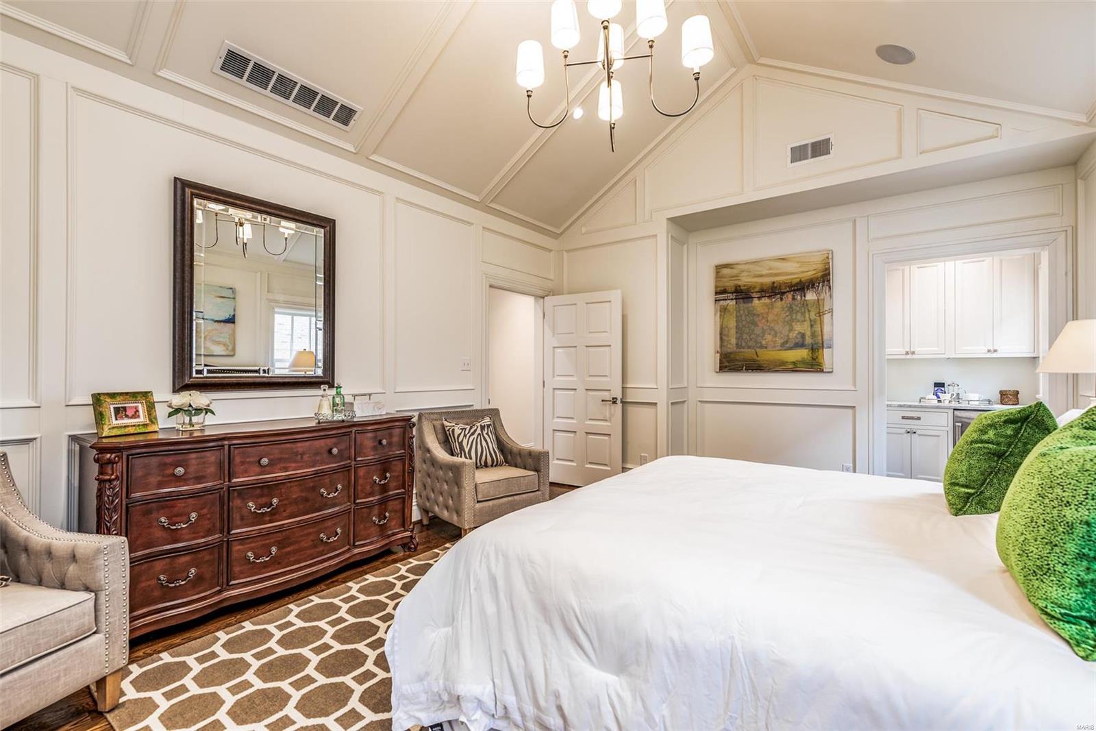 N Bemiston - Residential