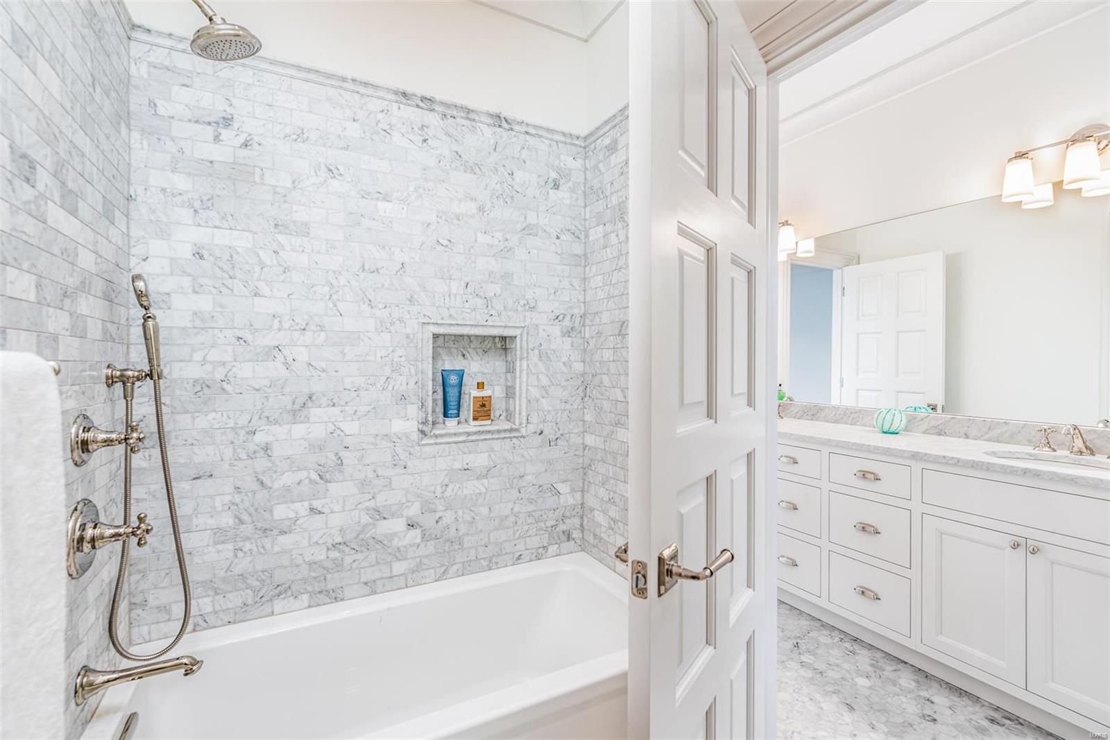 N Bemiston - Residential