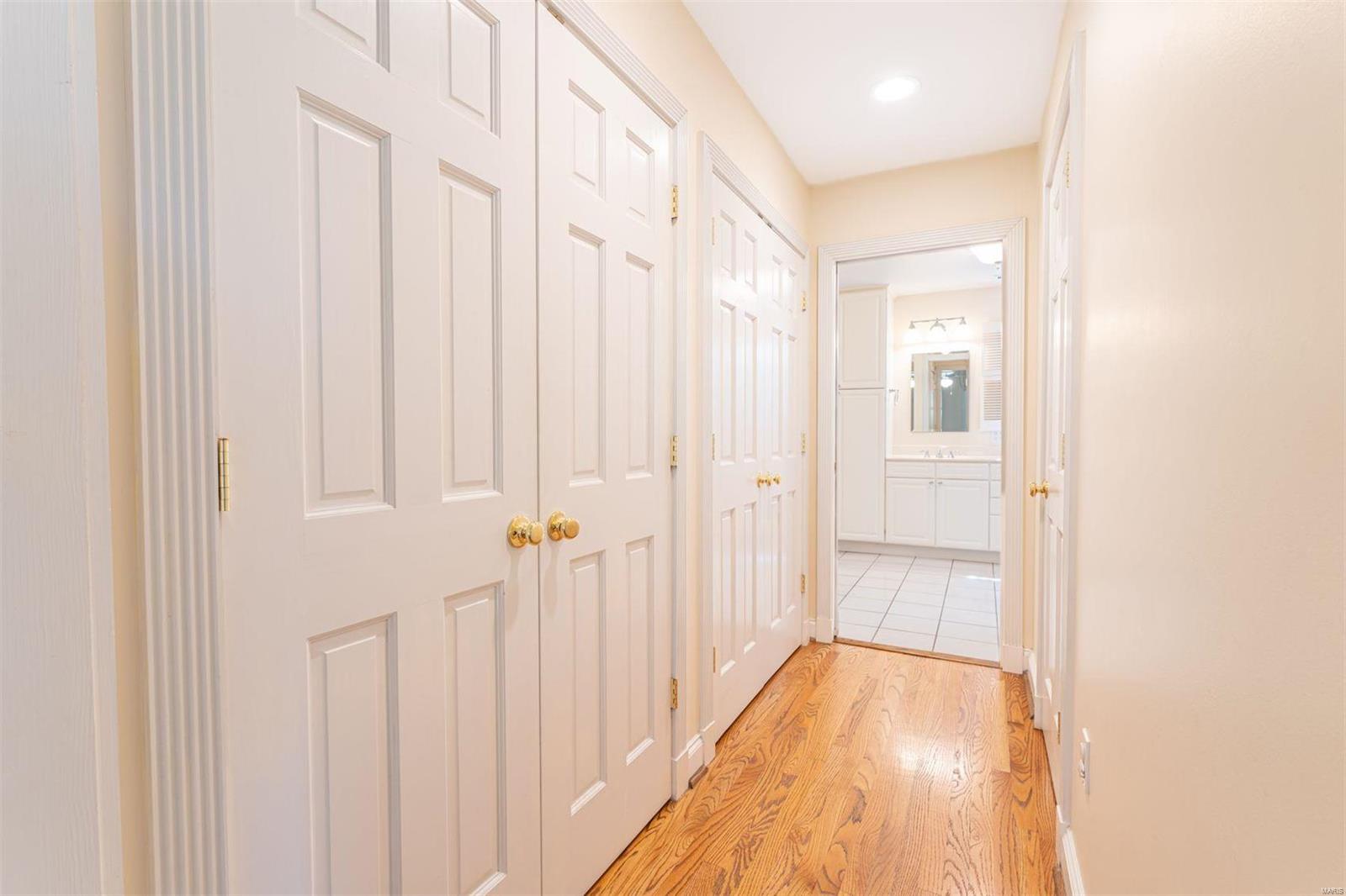 Ladue Woods - Residential