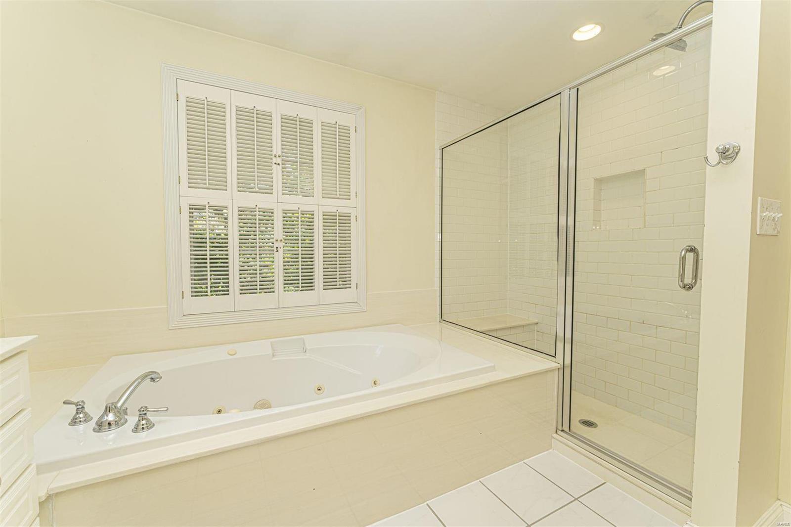 Ladue Woods - Residential