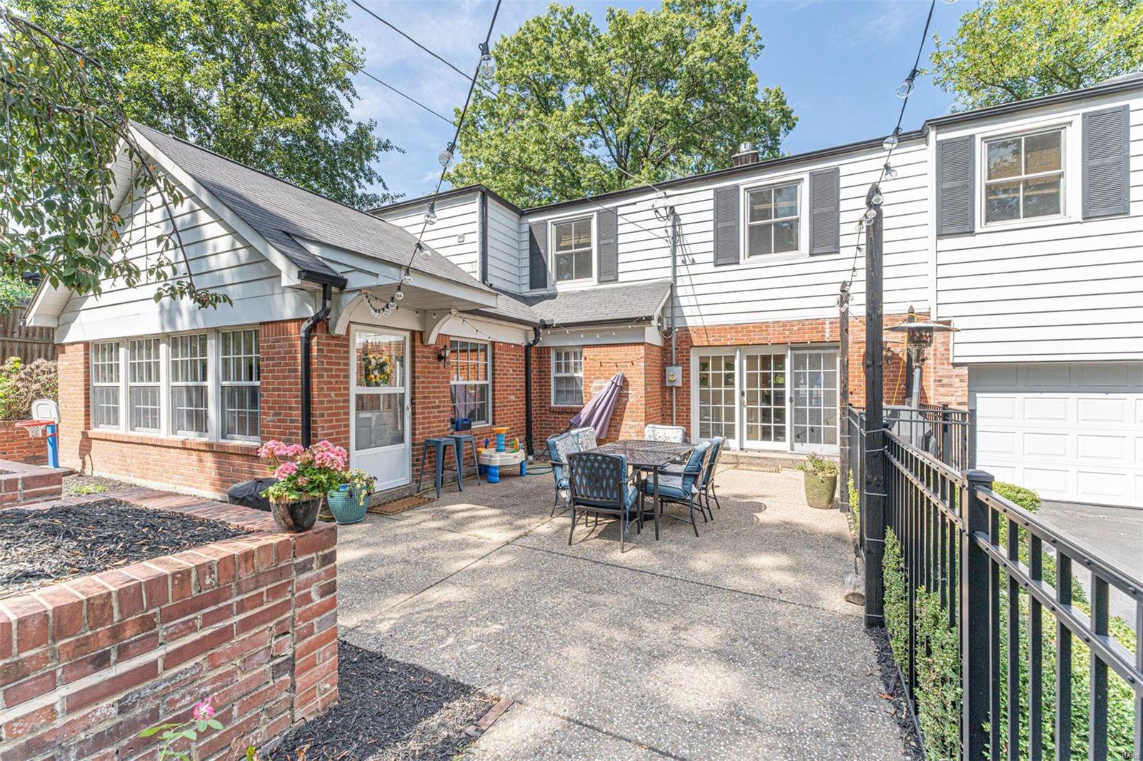 Ladue Woods - Residential