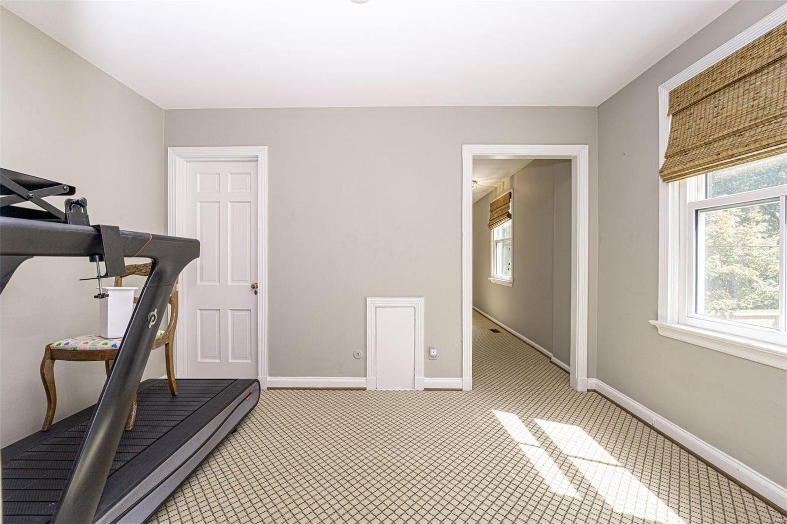 Ladue Woods - Residential