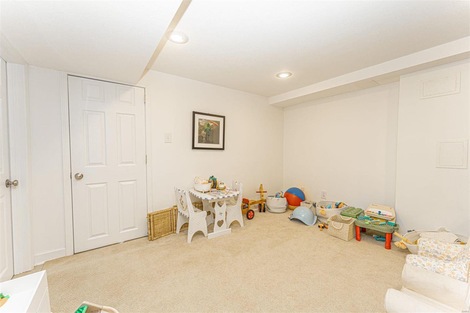 Ladue Woods - Residential