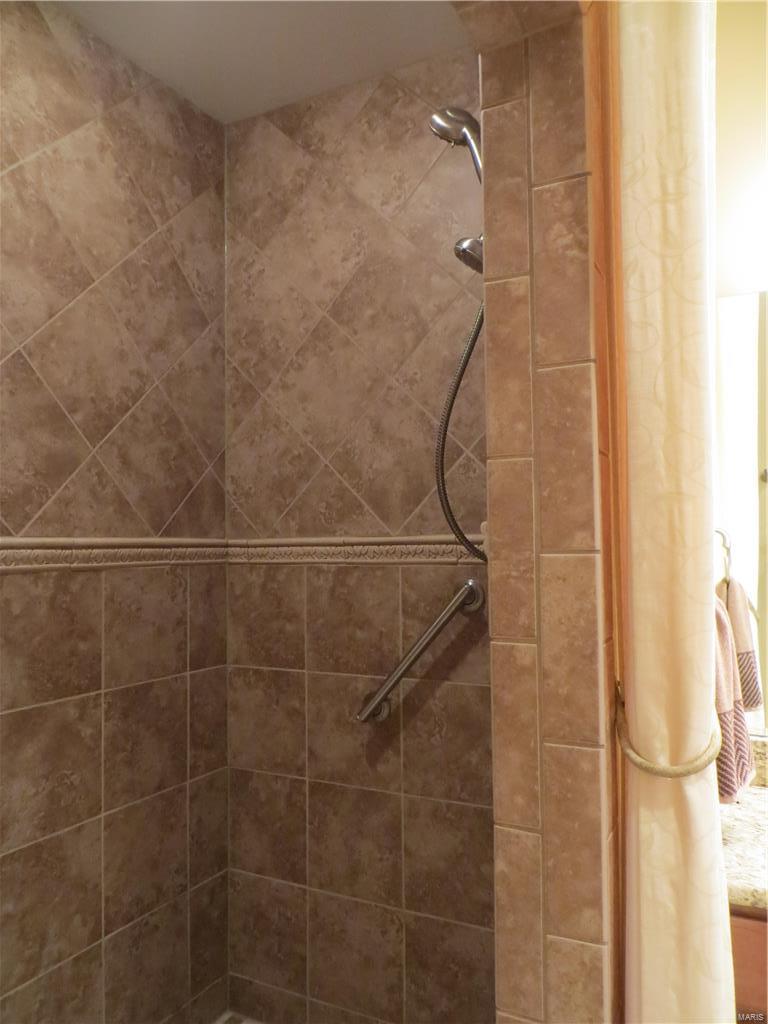 Villas Of Grantwood Lts 6a 6b 7a 7b 9a - Residential