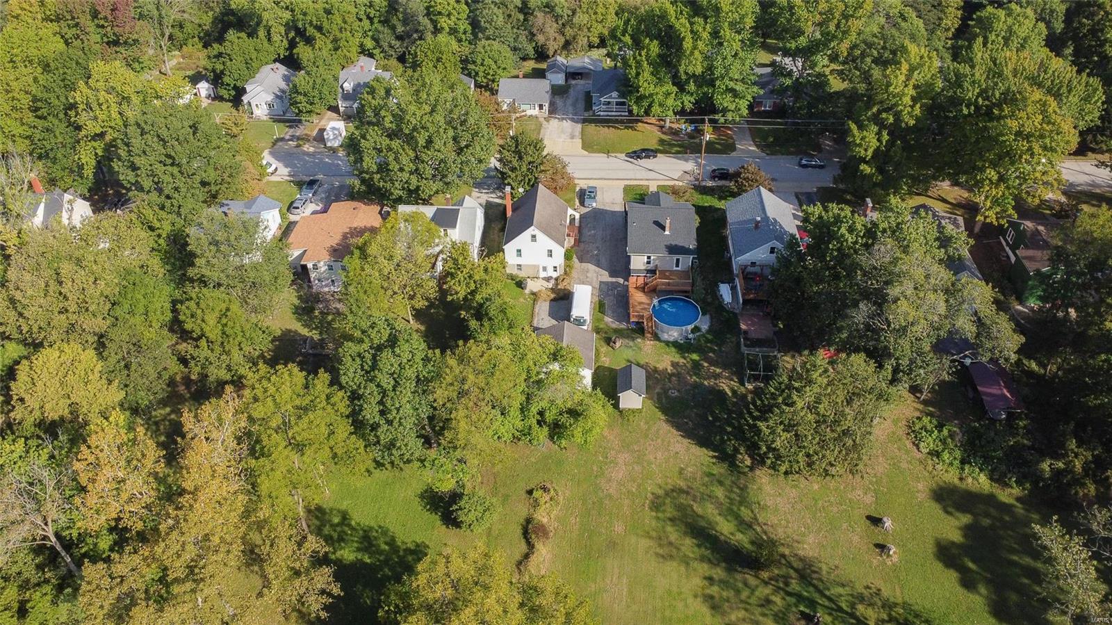 Edwardsville, Illinois 62025, United States, 3 Bedrooms Bedrooms, ,2 BathroomsBathrooms,Residential,Pending,41159