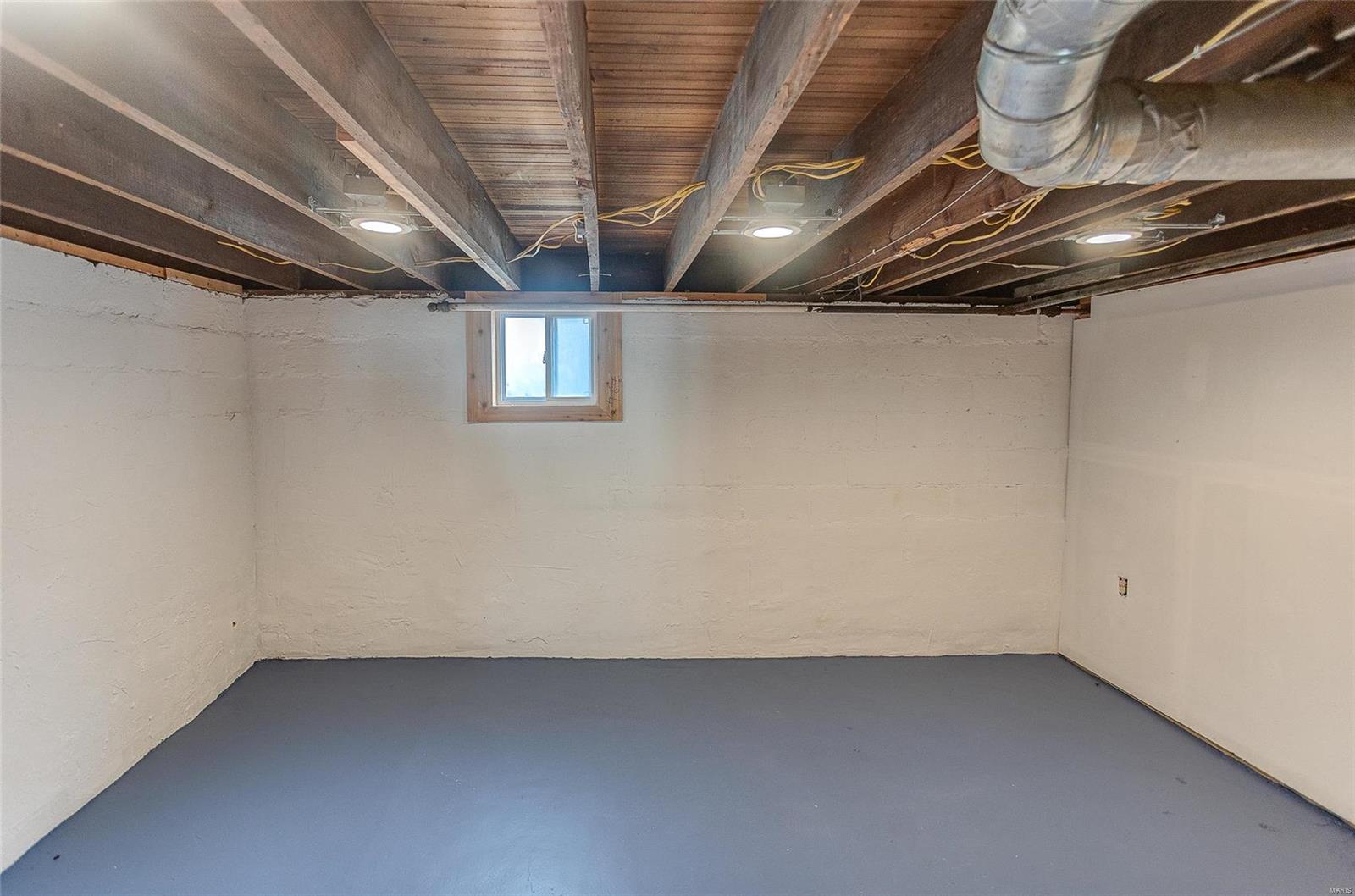 Edwardsville, Illinois 62025, United States, 3 Bedrooms Bedrooms, ,2 BathroomsBathrooms,Residential,Pending,41159