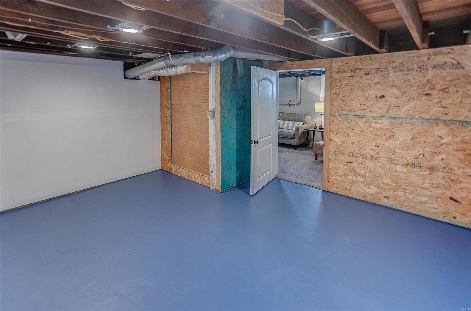 Edwardsville, Illinois 62025, United States, 3 Bedrooms Bedrooms, ,2 BathroomsBathrooms,Residential,Pending,41159