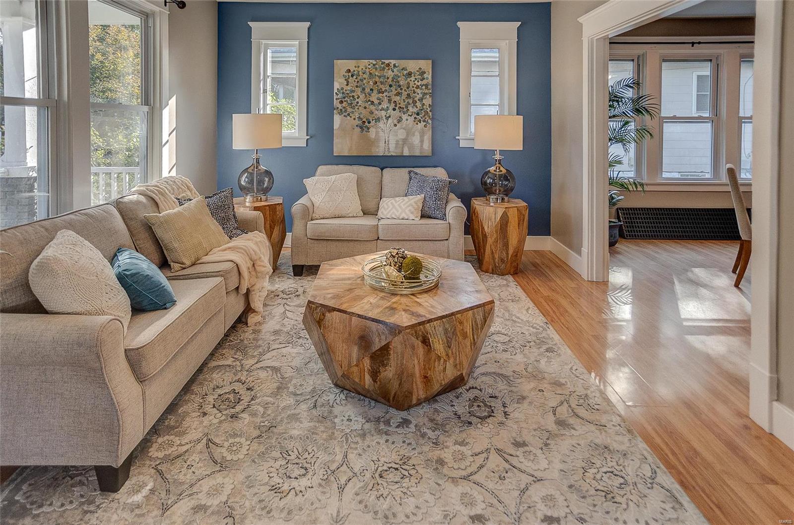 Edwardsville, Illinois 62025, United States, 3 Bedrooms Bedrooms, ,2 BathroomsBathrooms,Residential,Pending,41159