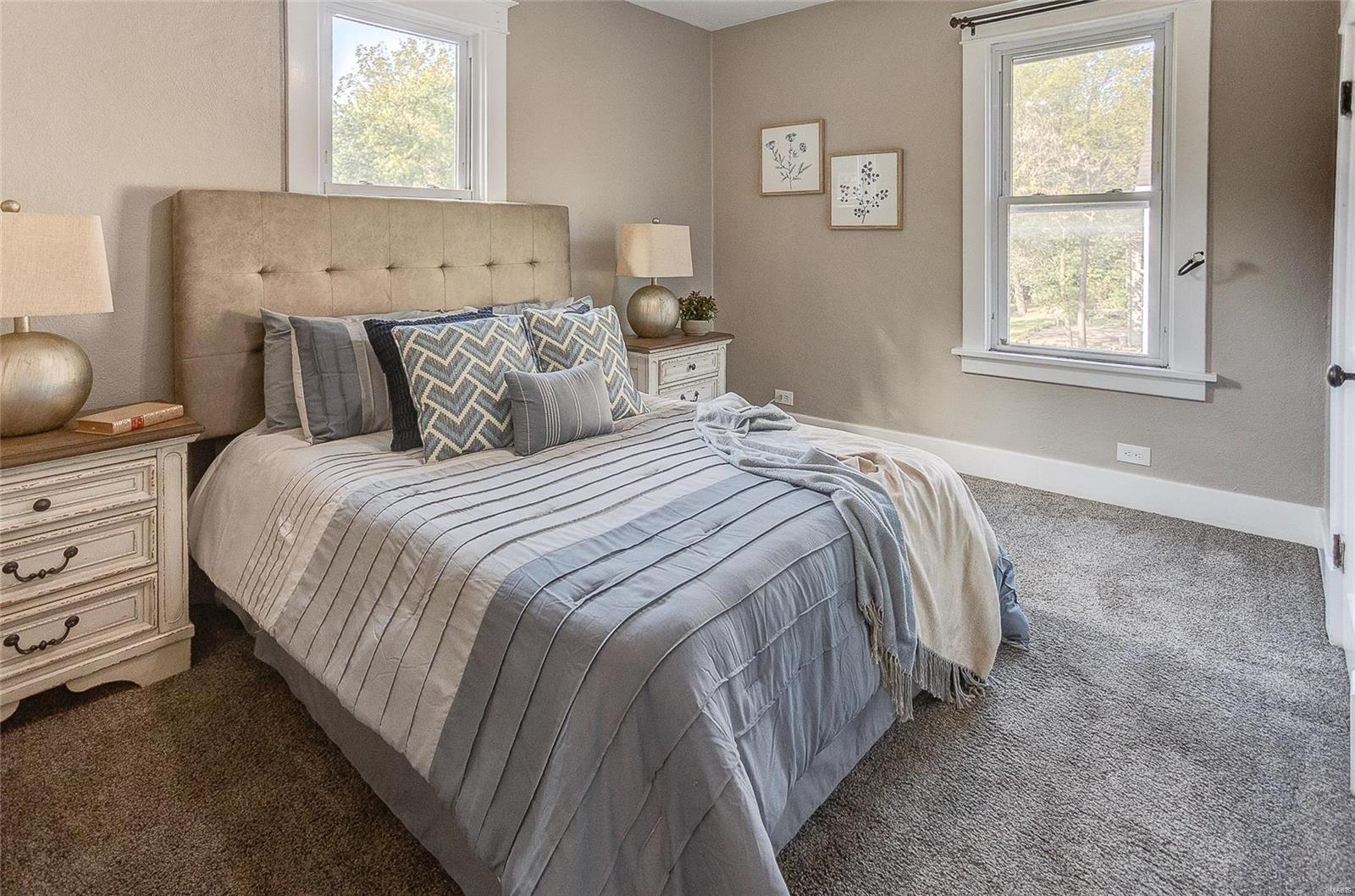 Edwardsville, Illinois 62025, United States, 3 Bedrooms Bedrooms, ,2 BathroomsBathrooms,Residential,Pending,41159