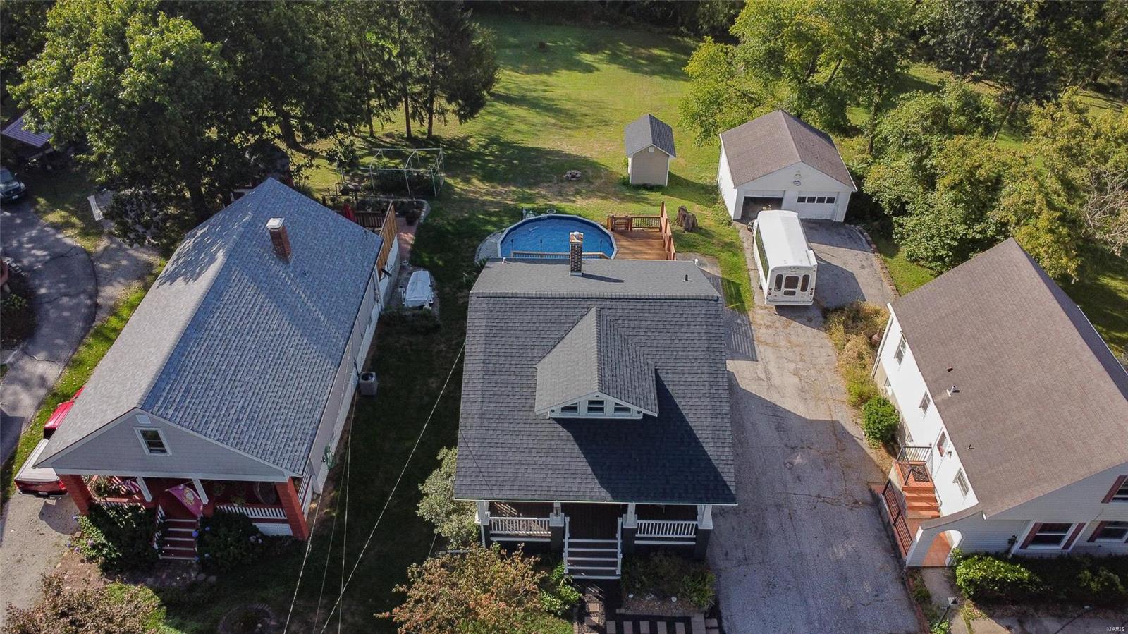 Edwardsville, Illinois 62025, United States, 3 Bedrooms Bedrooms, ,2 BathroomsBathrooms,Residential,Pending,41159