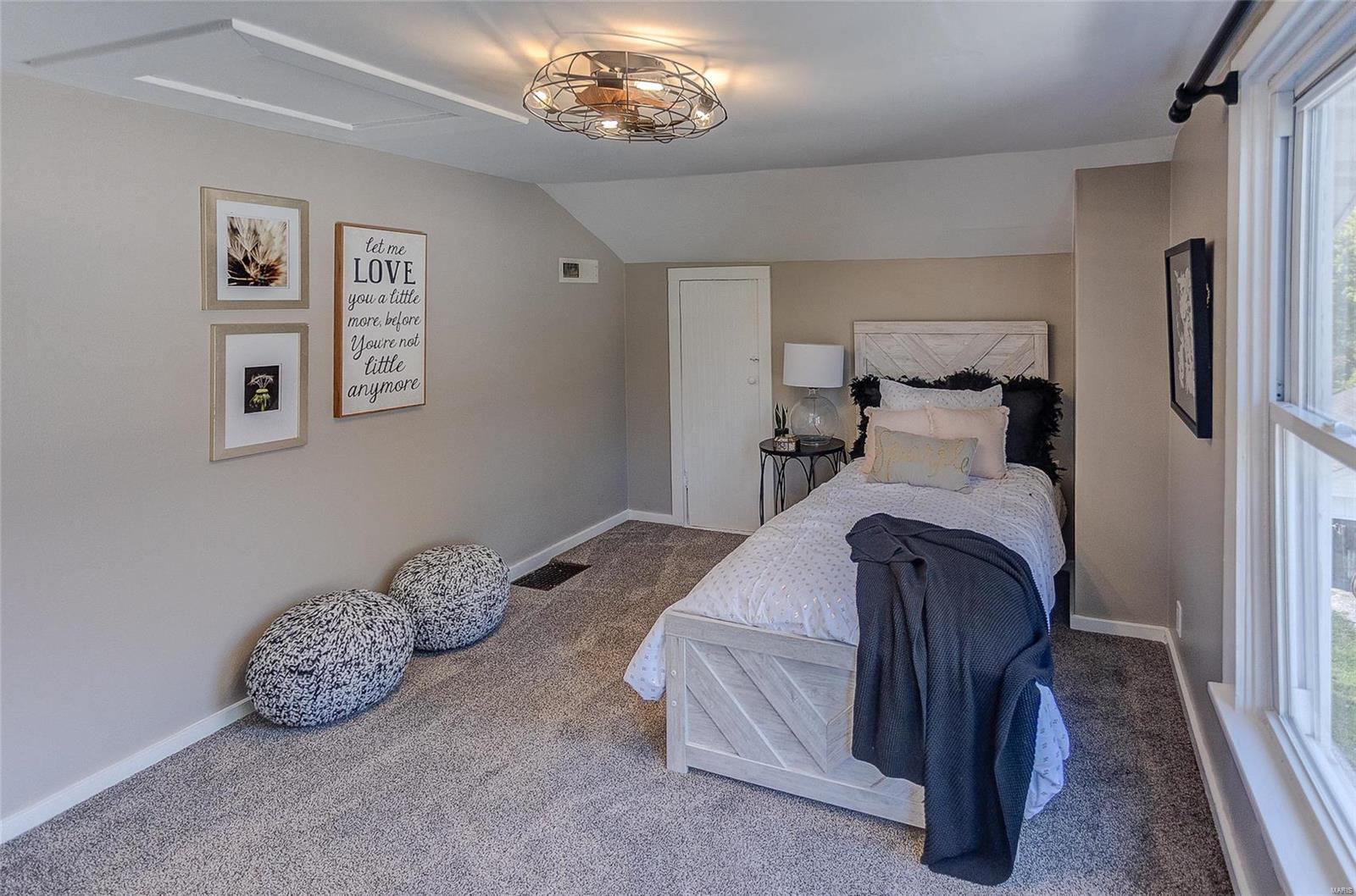 Edwardsville, Illinois 62025, United States, 3 Bedrooms Bedrooms, ,2 BathroomsBathrooms,Residential,Pending,41159