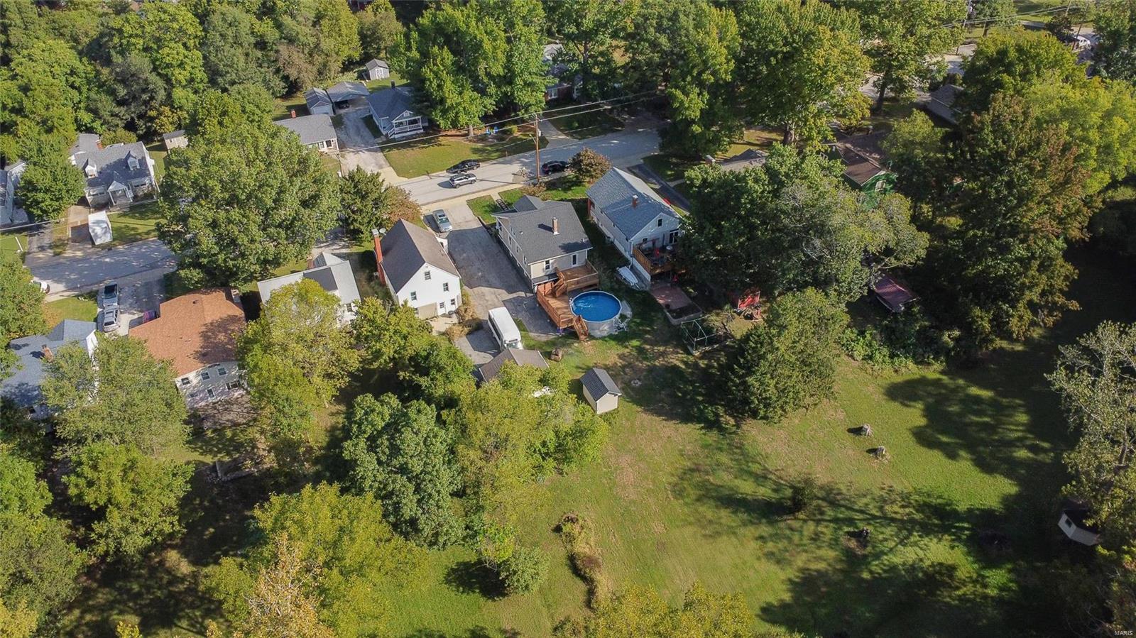 Edwardsville, Illinois 62025, United States, 3 Bedrooms Bedrooms, ,2 BathroomsBathrooms,Residential,Pending,41159