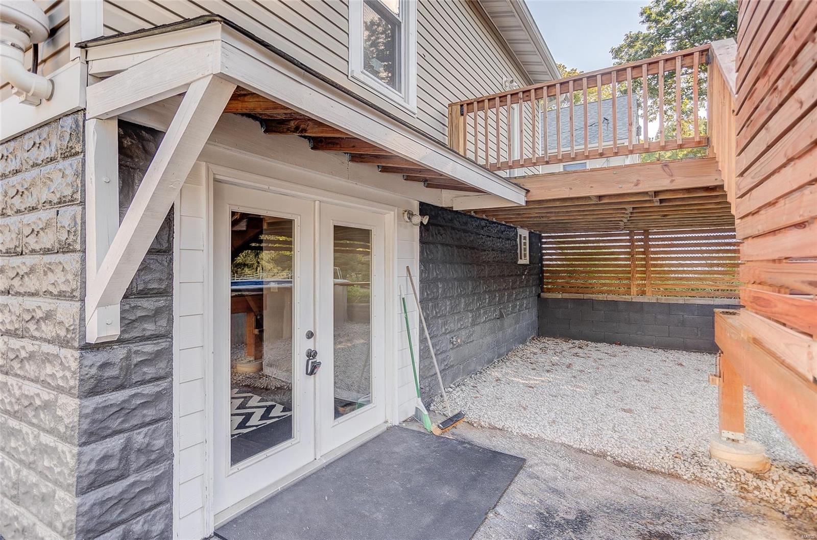 Edwardsville, Illinois 62025, United States, 3 Bedrooms Bedrooms, ,2 BathroomsBathrooms,Residential,Pending,41159