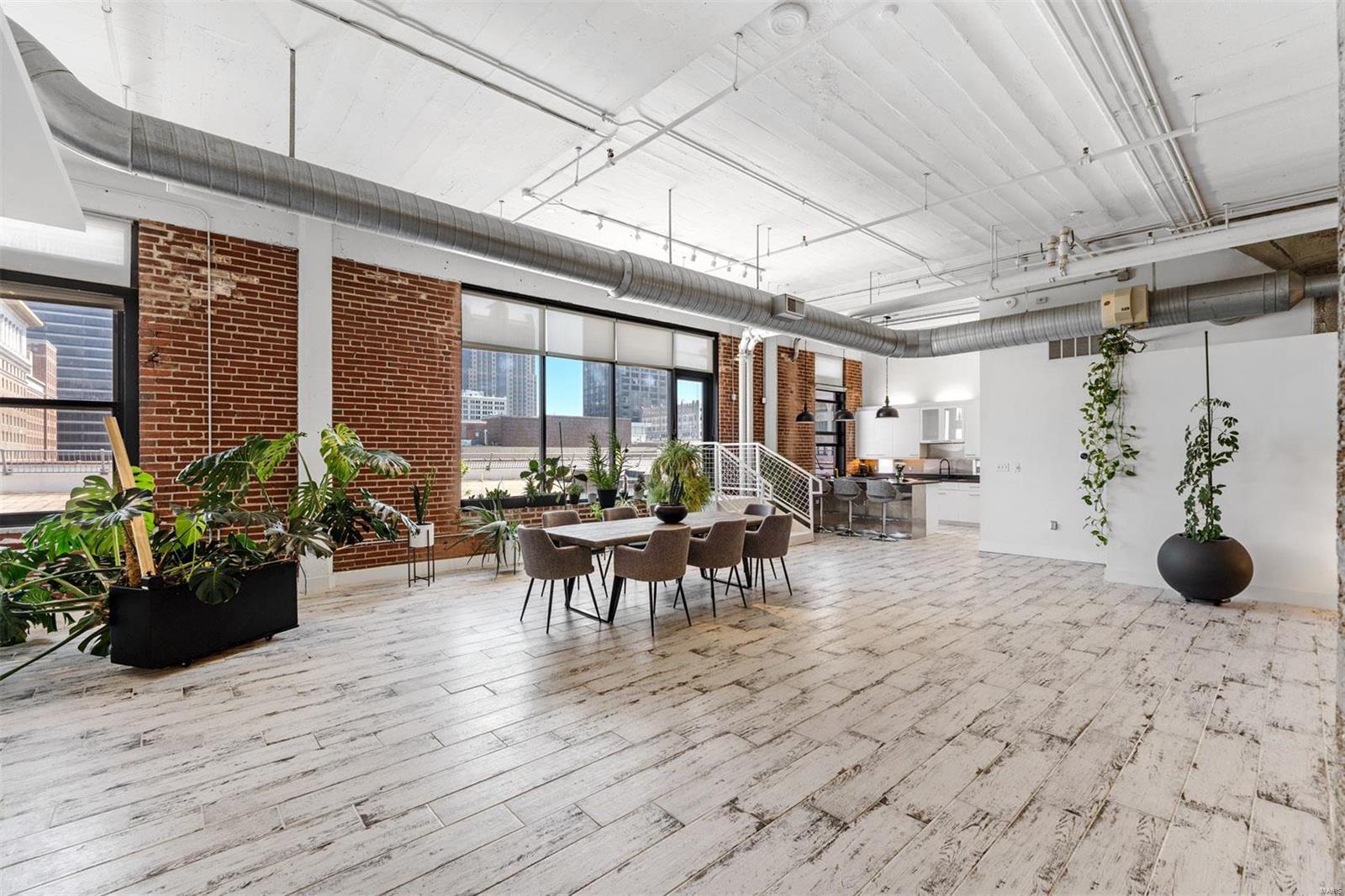 1010 Saint Charles Street 1101