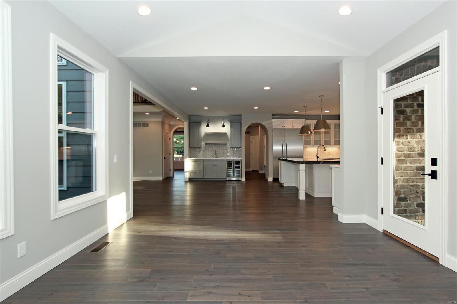 Lone Pine Woods - Residential