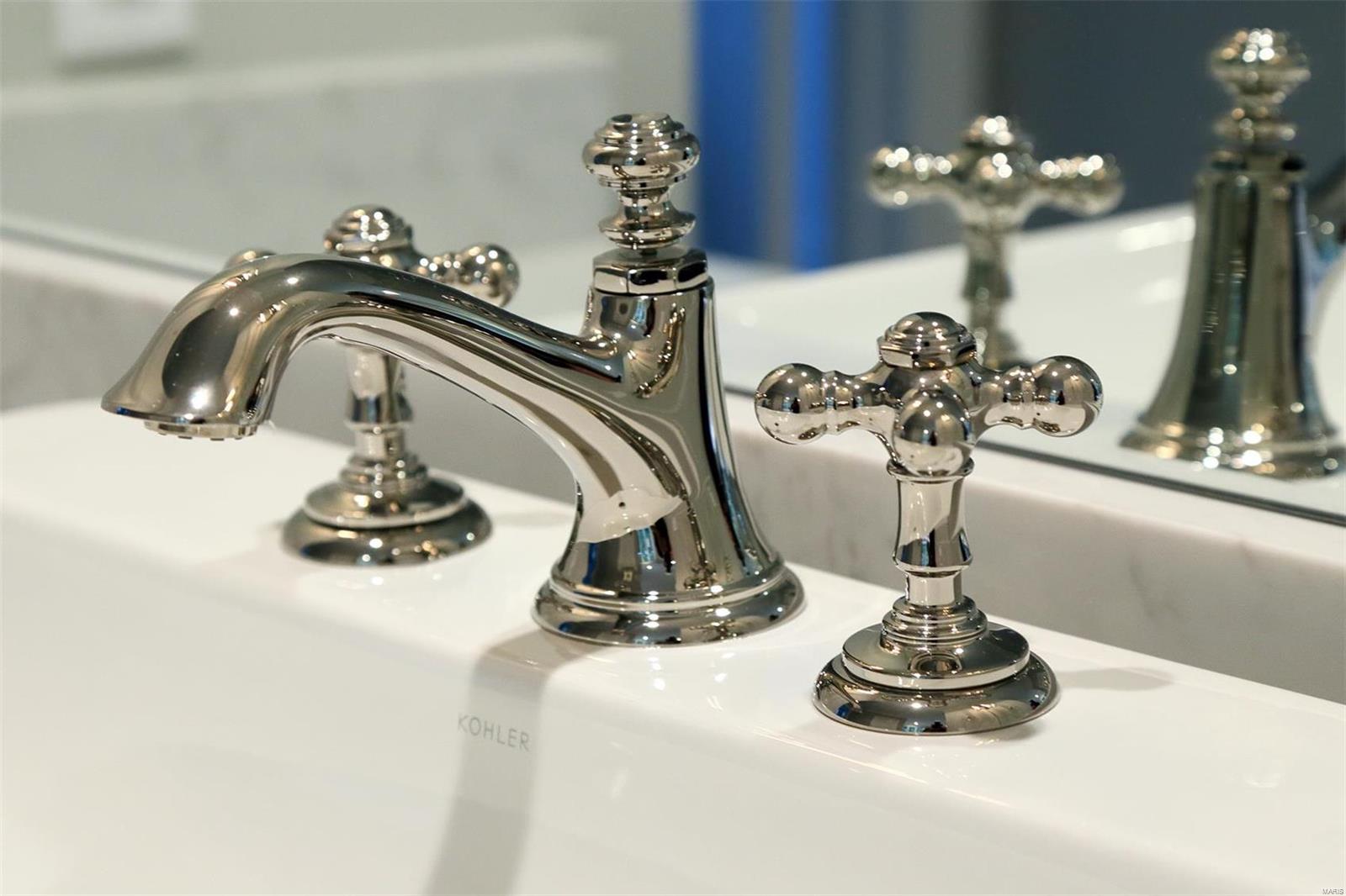 Lone Pine Woods - Residential