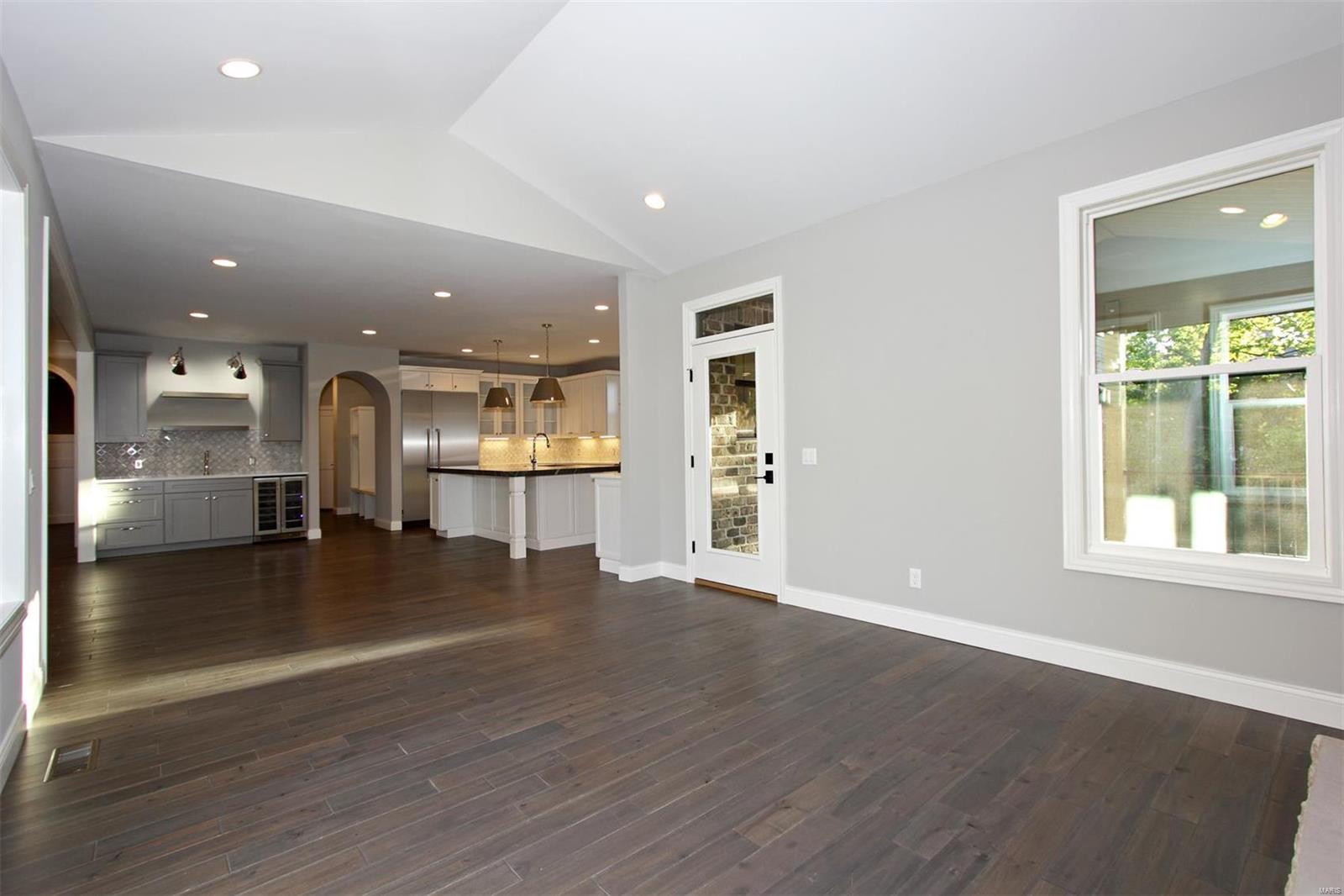 Lone Pine Woods - Residential