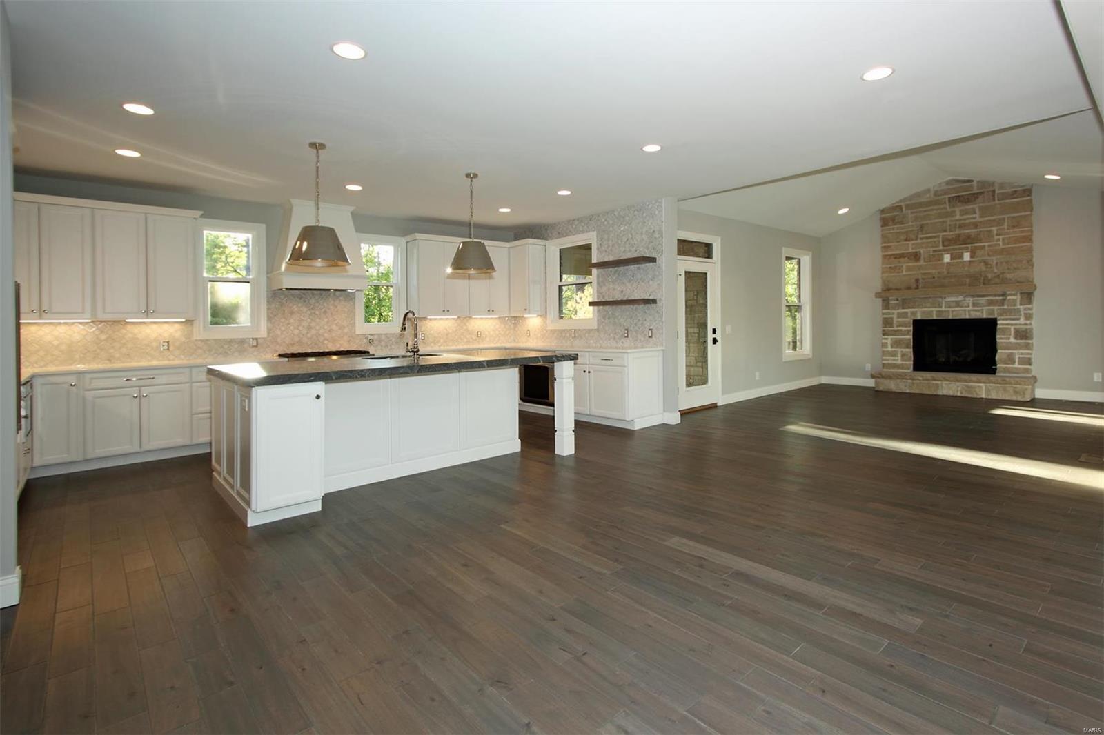 Lone Pine Woods - Residential