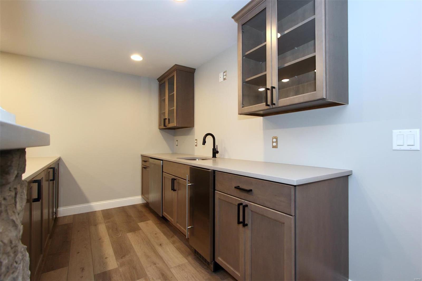 Lone Pine Woods - Residential