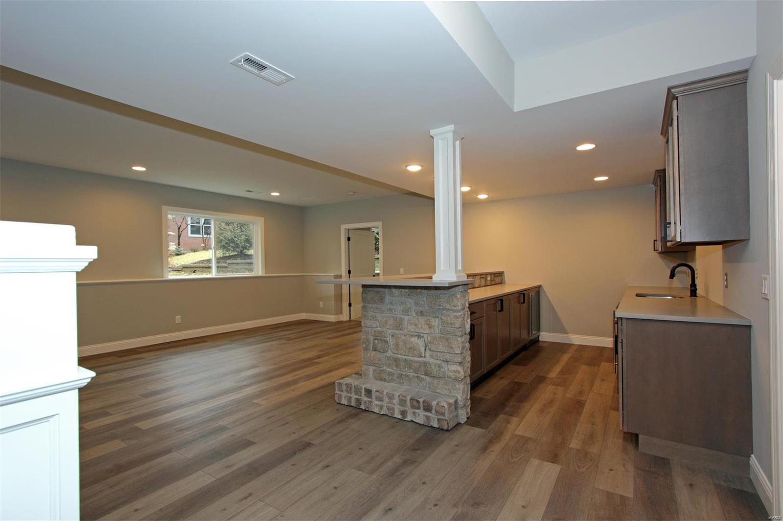 Lone Pine Woods - Residential