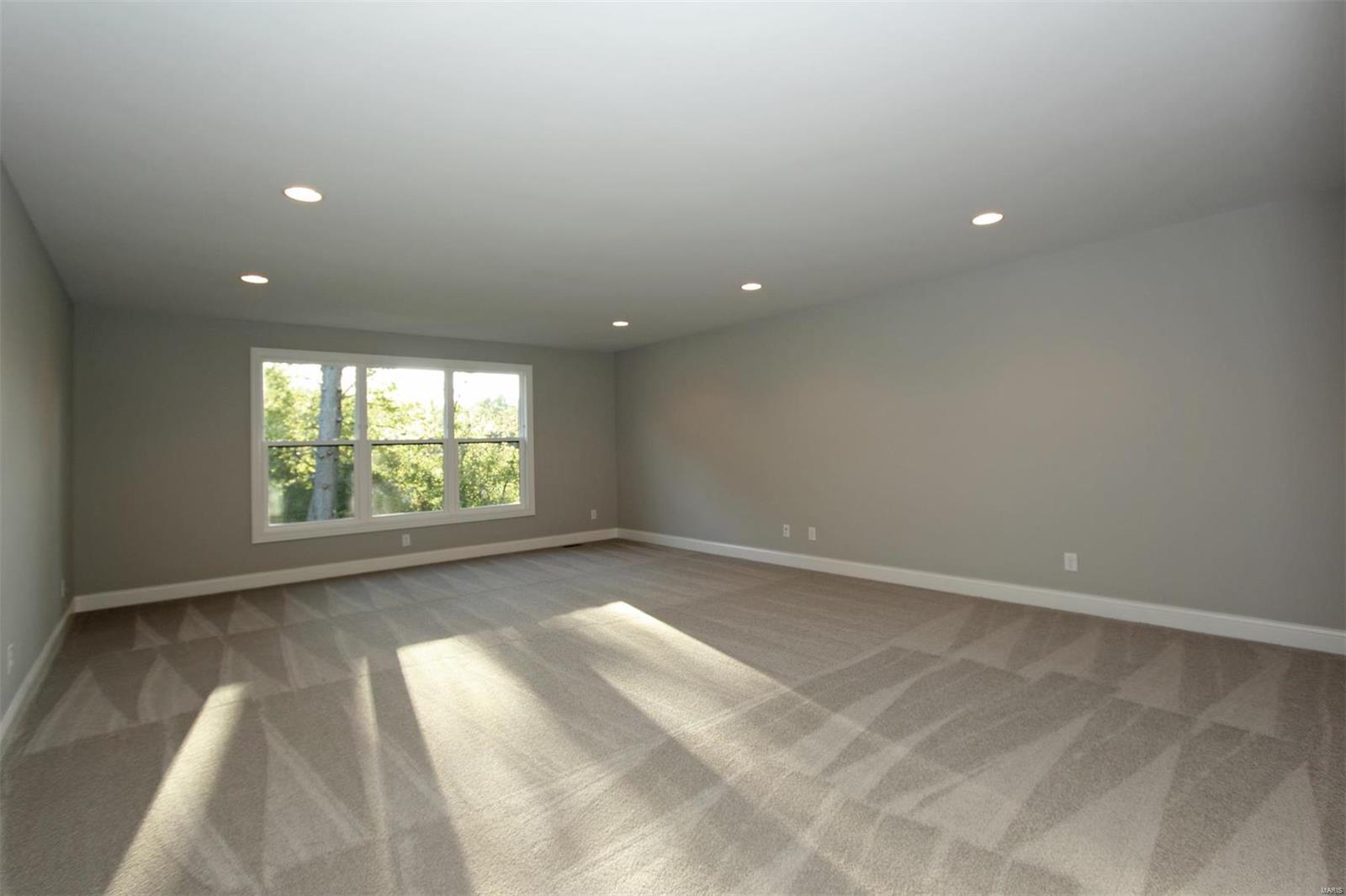 Lone Pine Woods - Residential