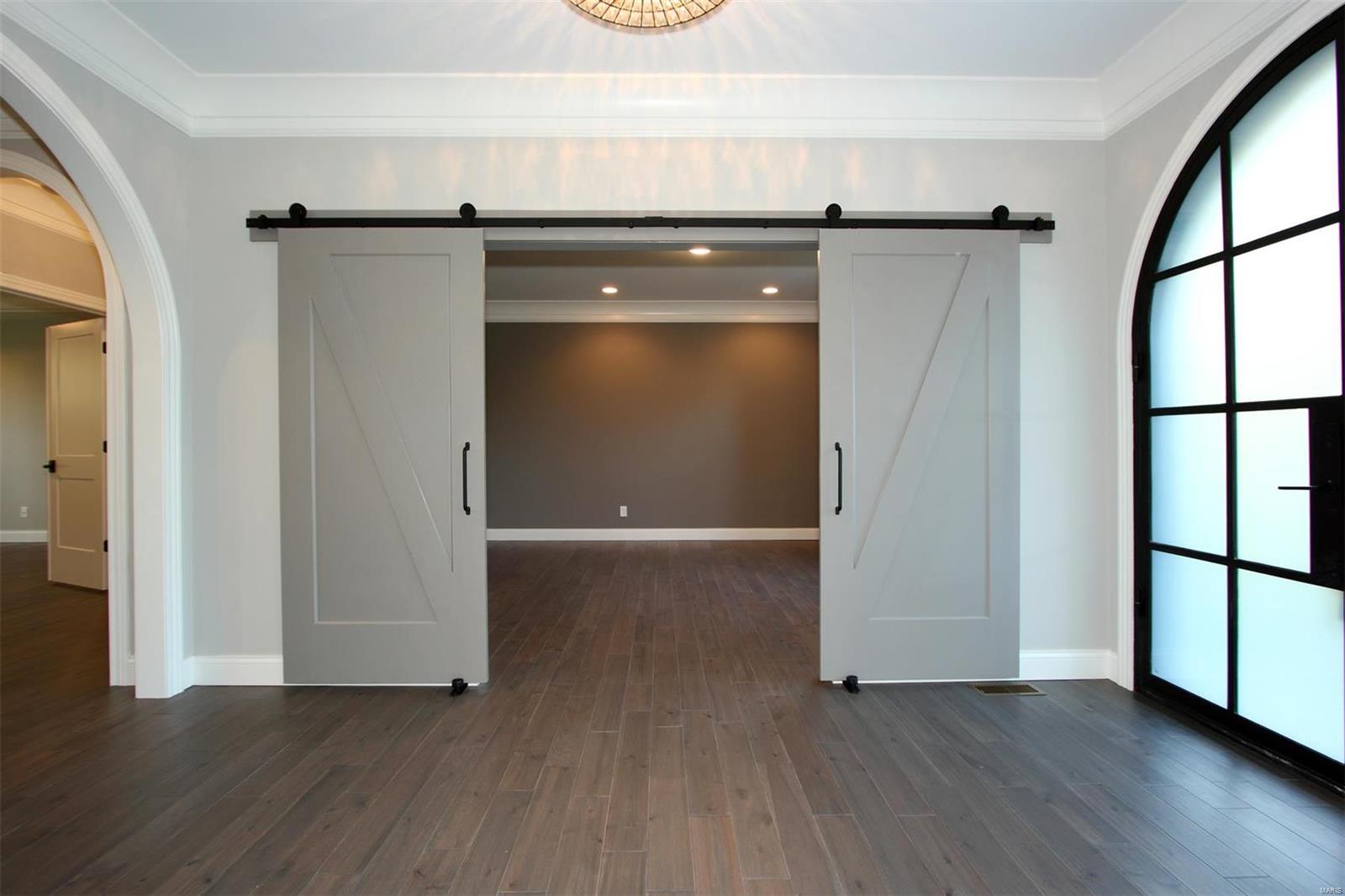 Lone Pine Woods - Residential