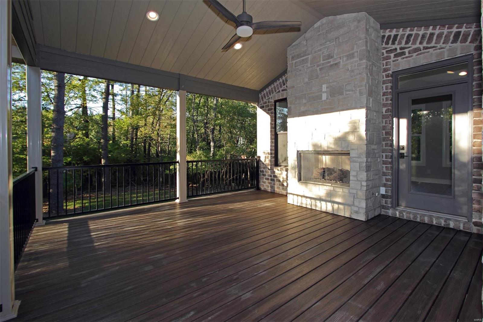 Lone Pine Woods - Residential