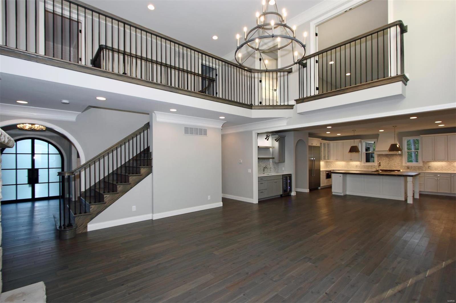 Lone Pine Woods - Residential