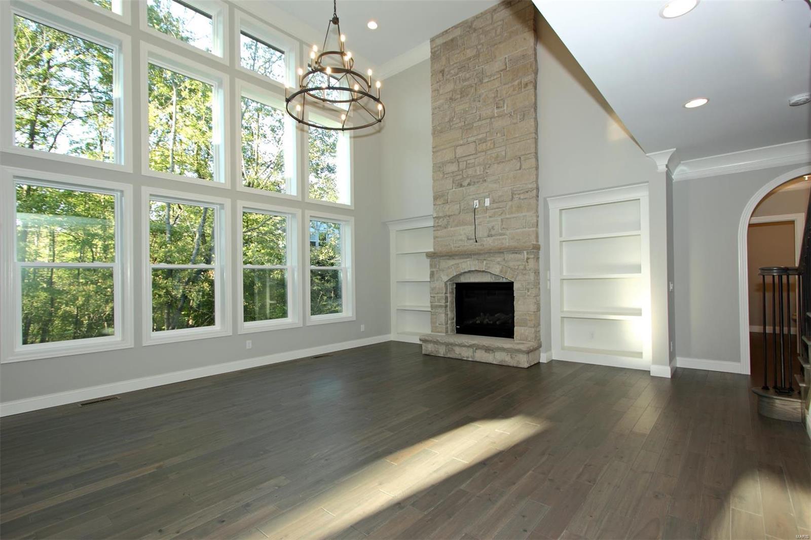 Lone Pine Woods - Residential