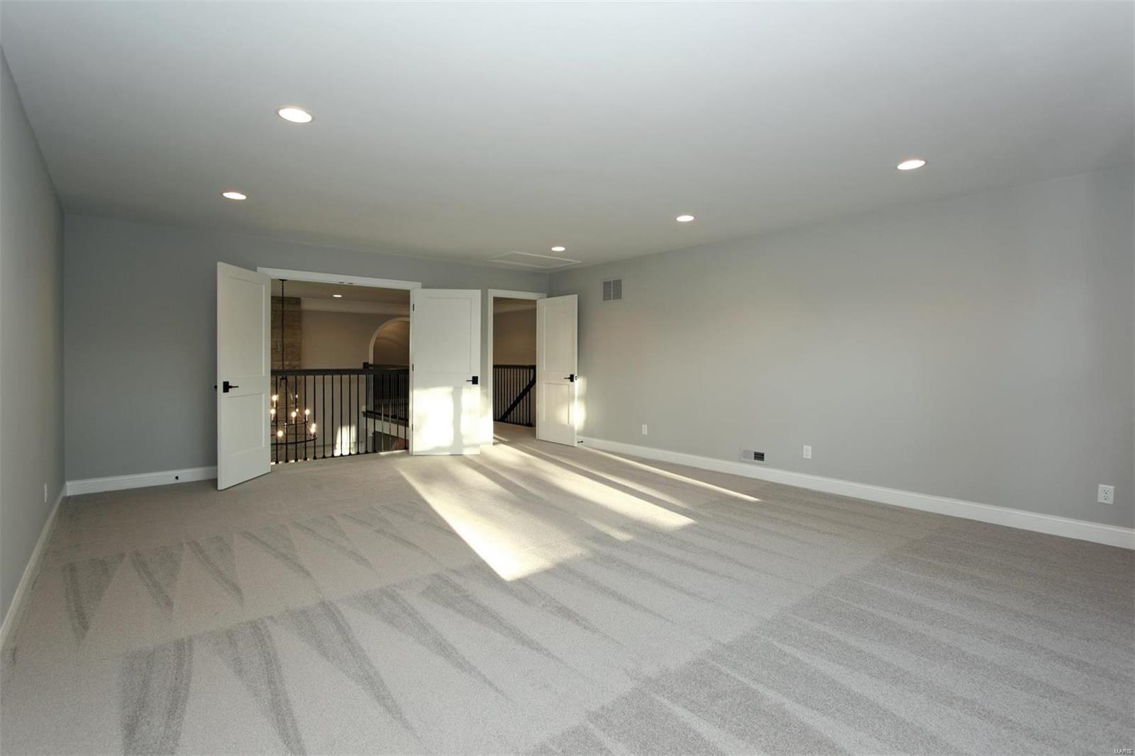 Lone Pine Woods - Residential