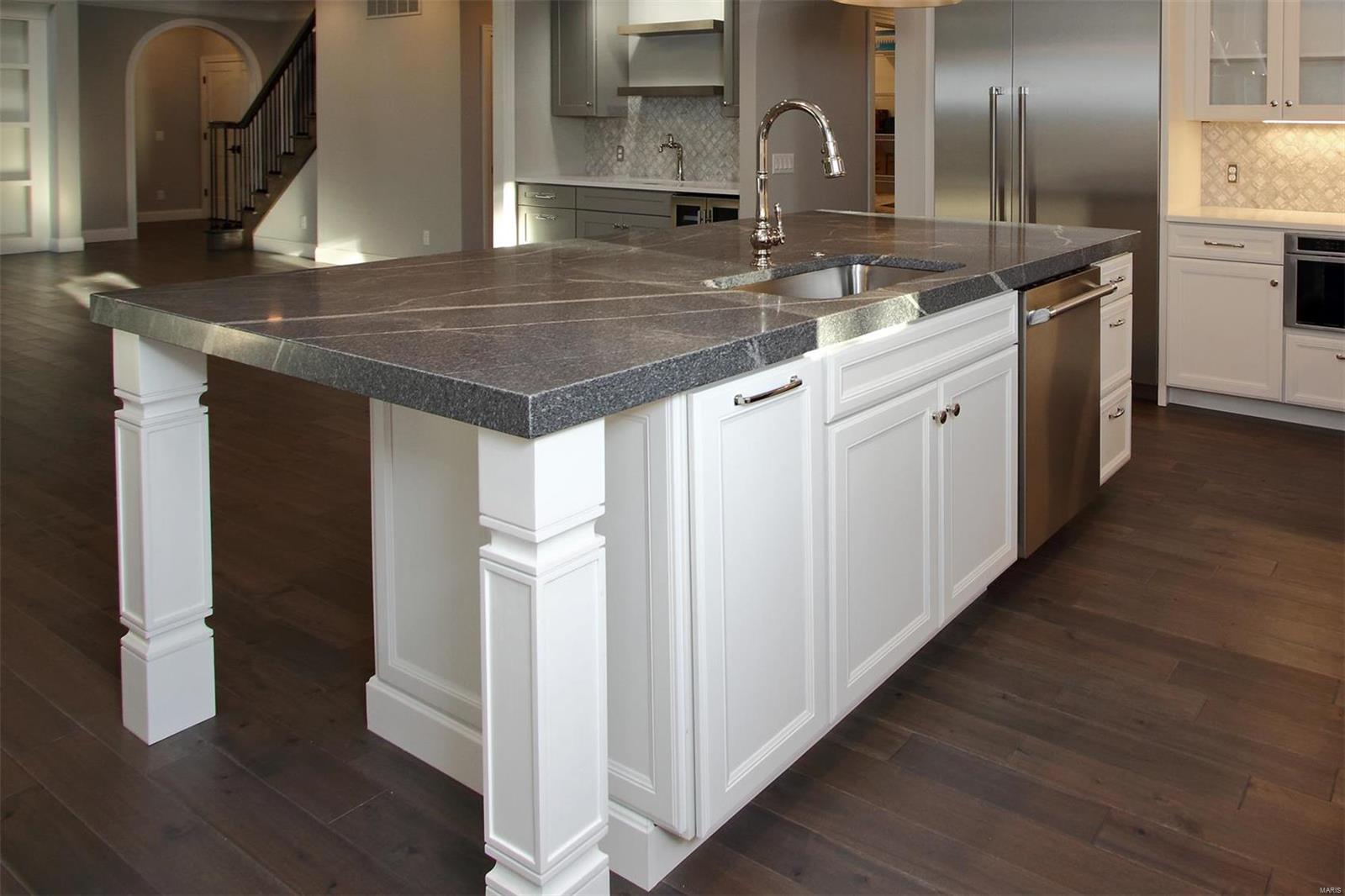 Lone Pine Woods - Residential