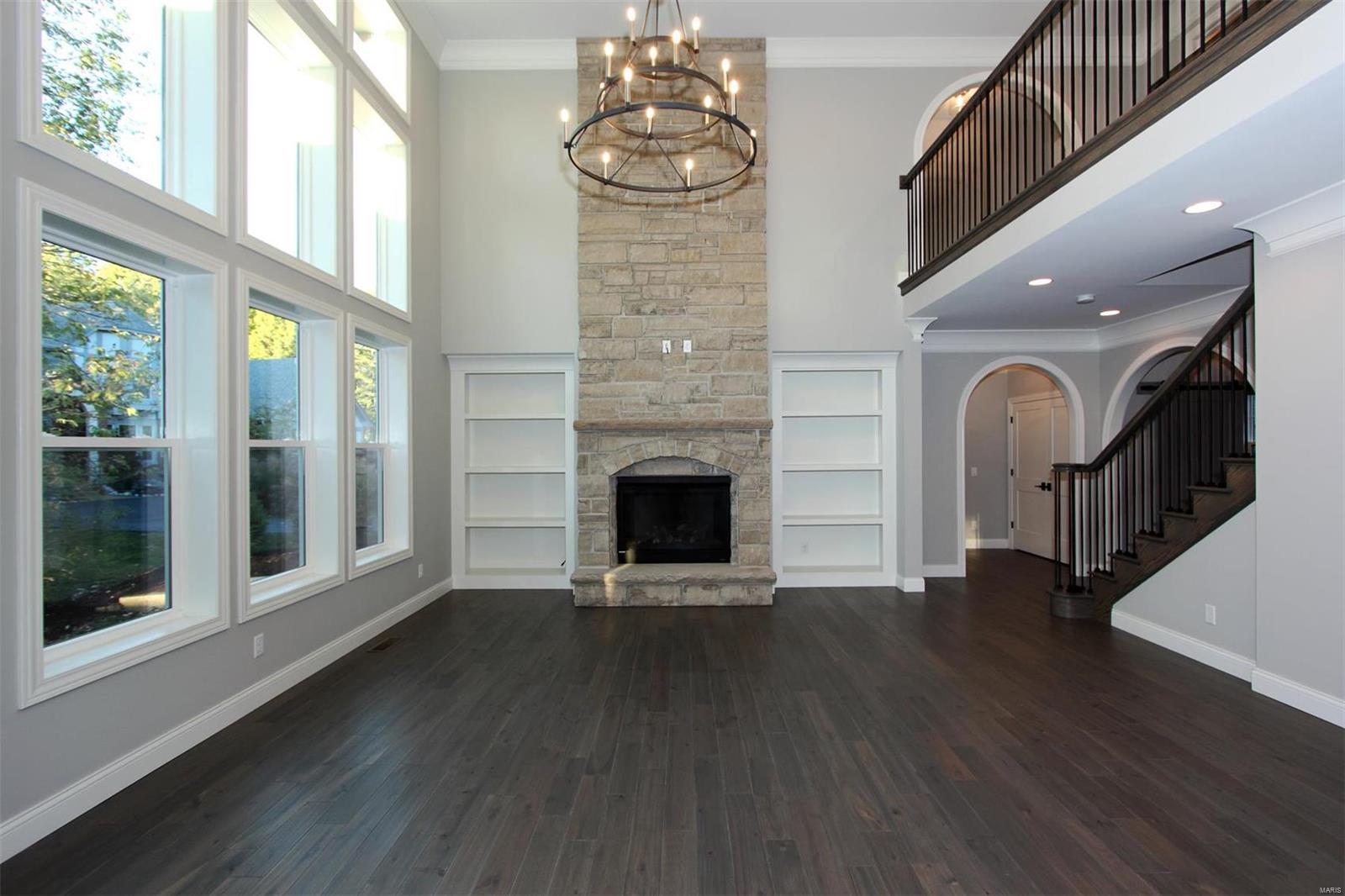 Lone Pine Woods - Residential