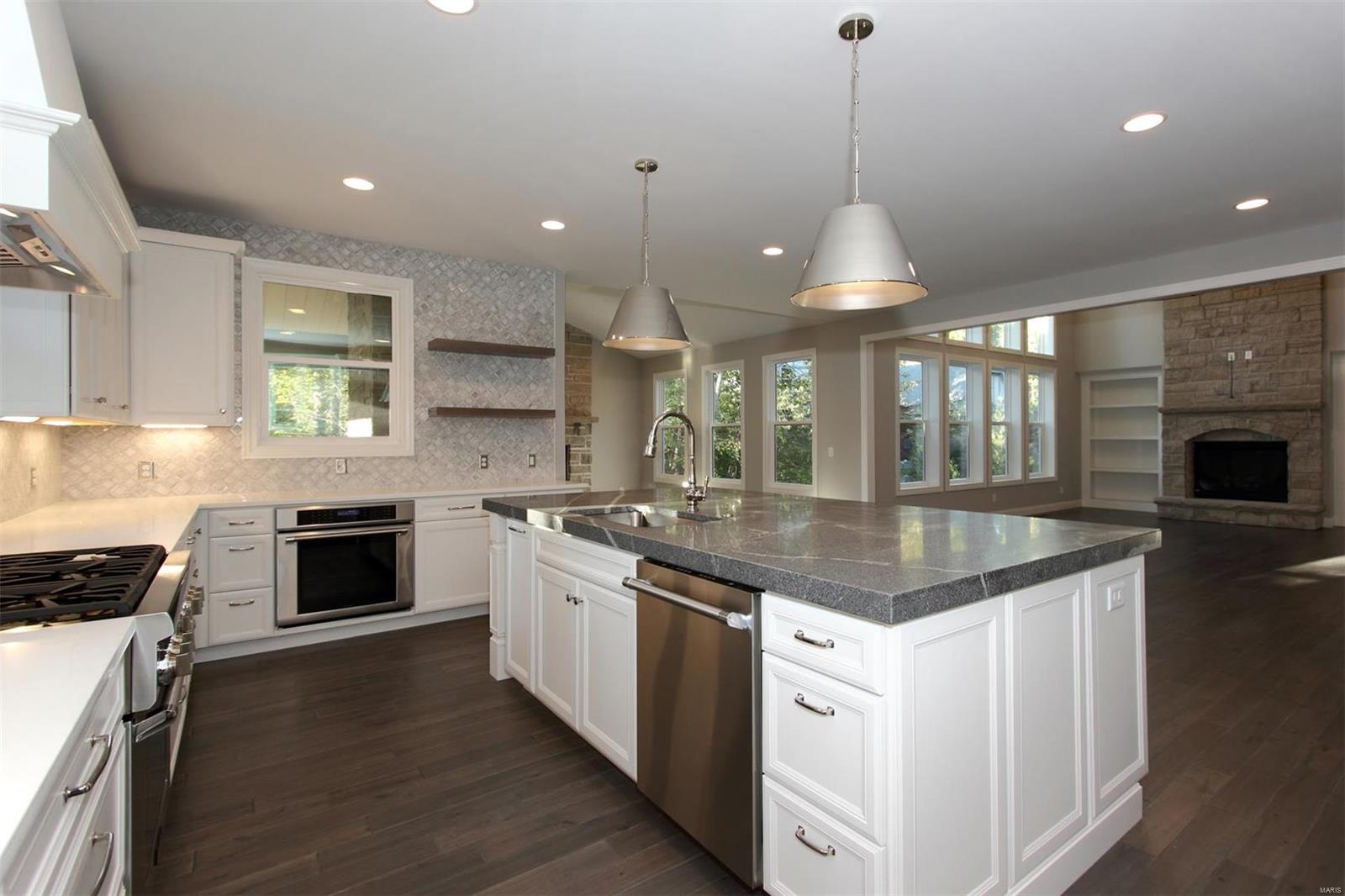 Lone Pine Woods - Residential