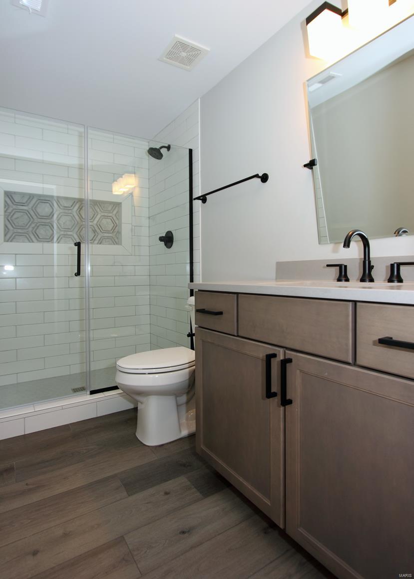 Lone Pine Woods - Residential