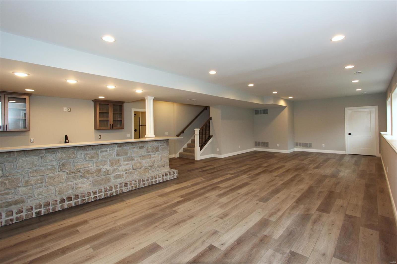 Lone Pine Woods - Residential