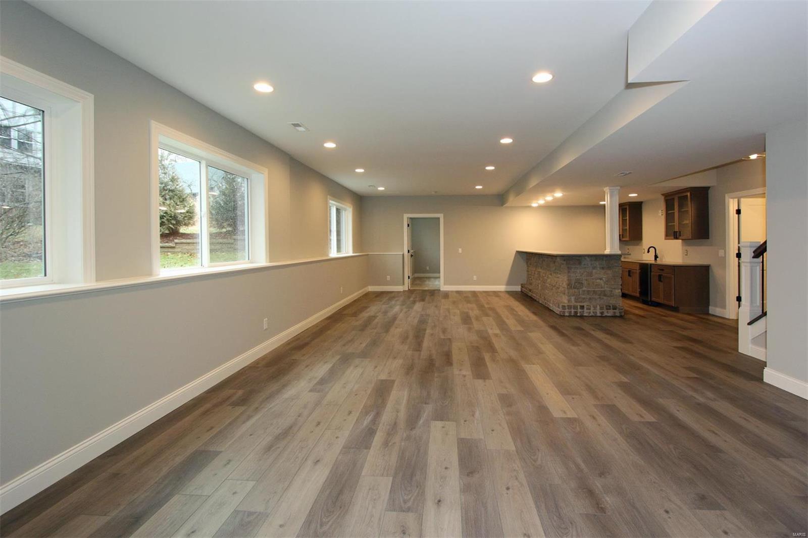 Lone Pine Woods - Residential