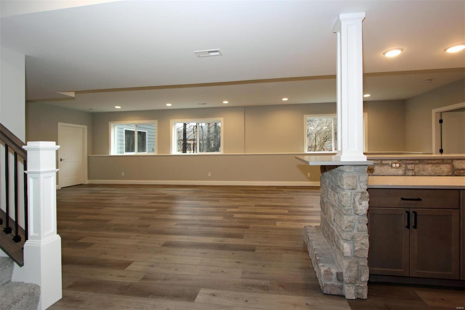 Lone Pine Woods - Residential