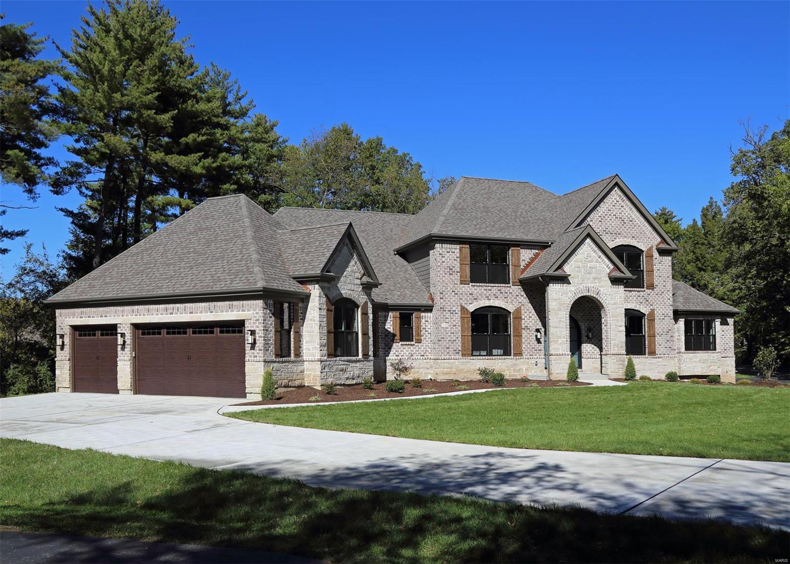 Lone Pine Woods - Residential